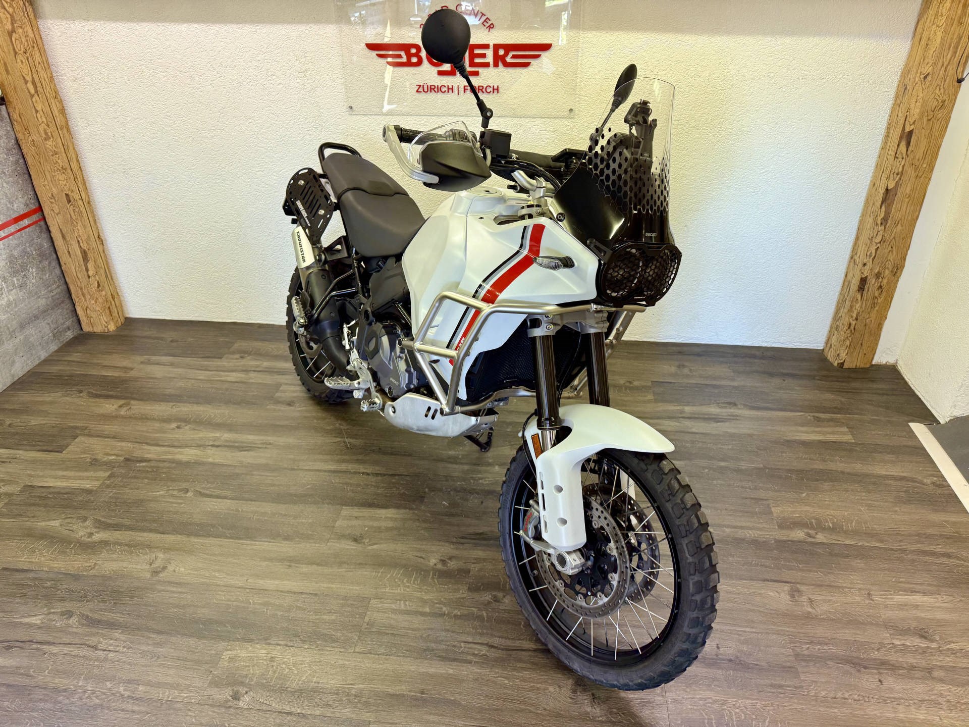 DUCATI 937 Desert X ABS-showroom-element-1
