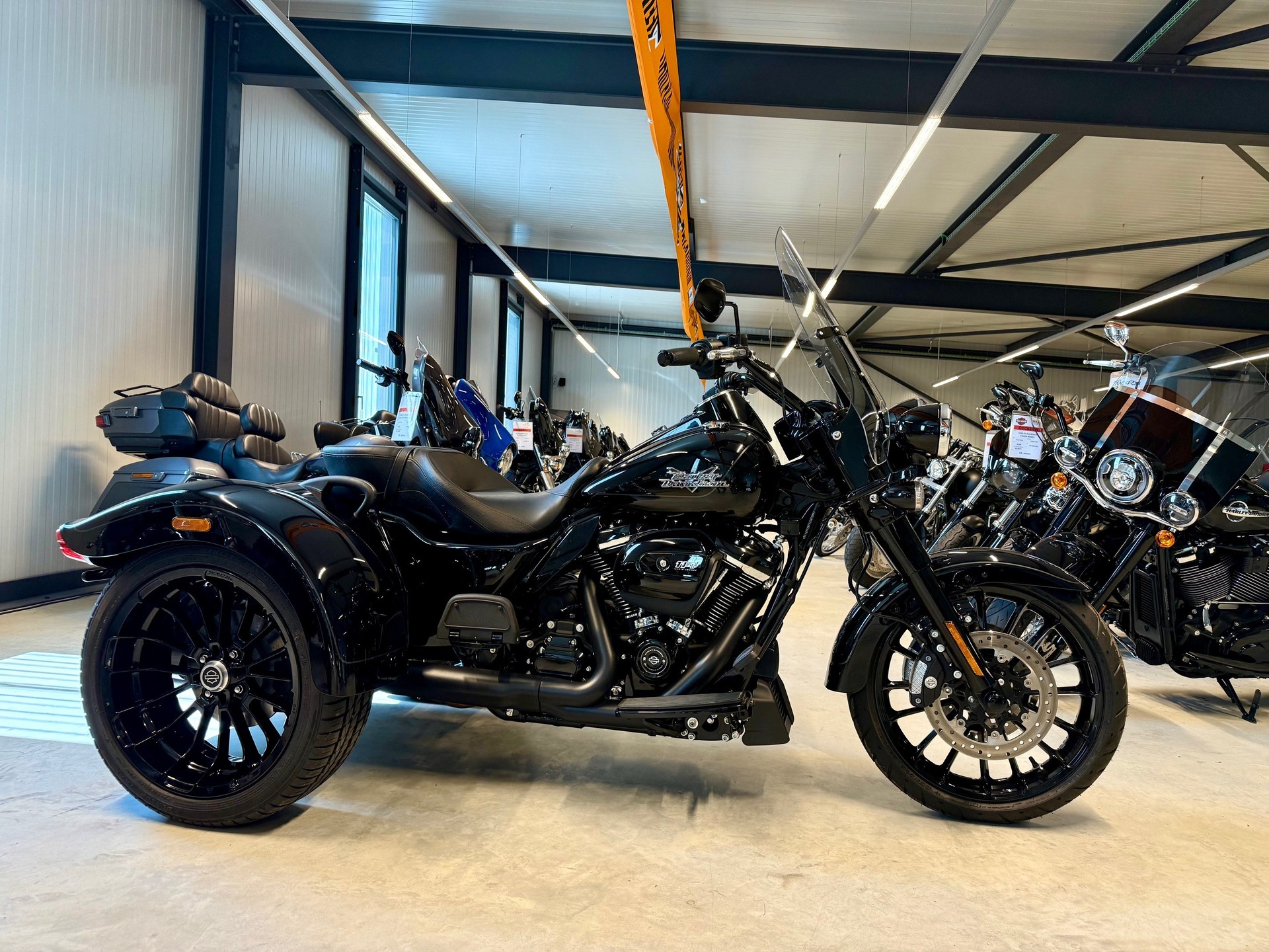 HARLEY-DAVIDSON FLRT Freewheeler 114