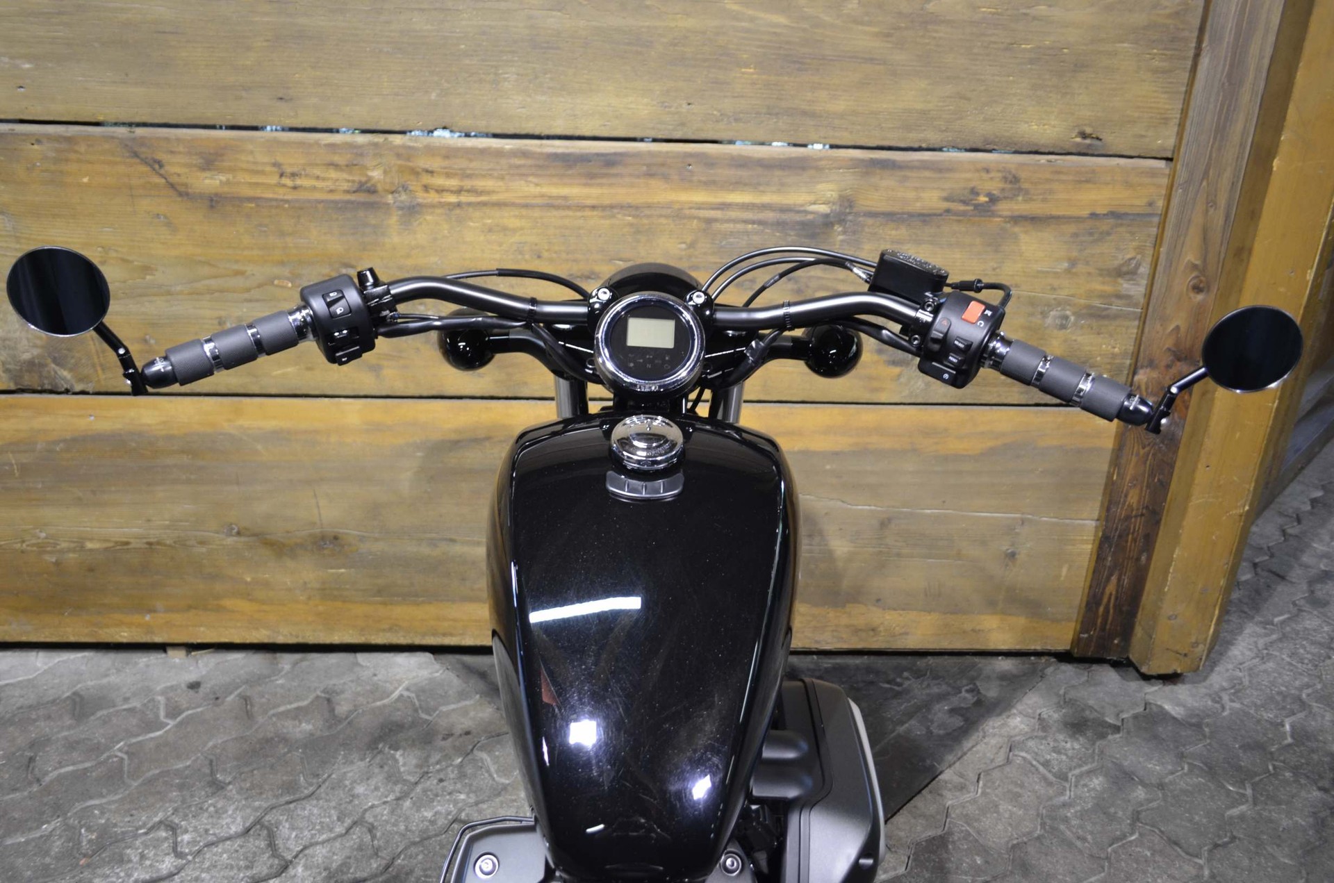 YAMAHA XV 950 ABS-showroom-element-2