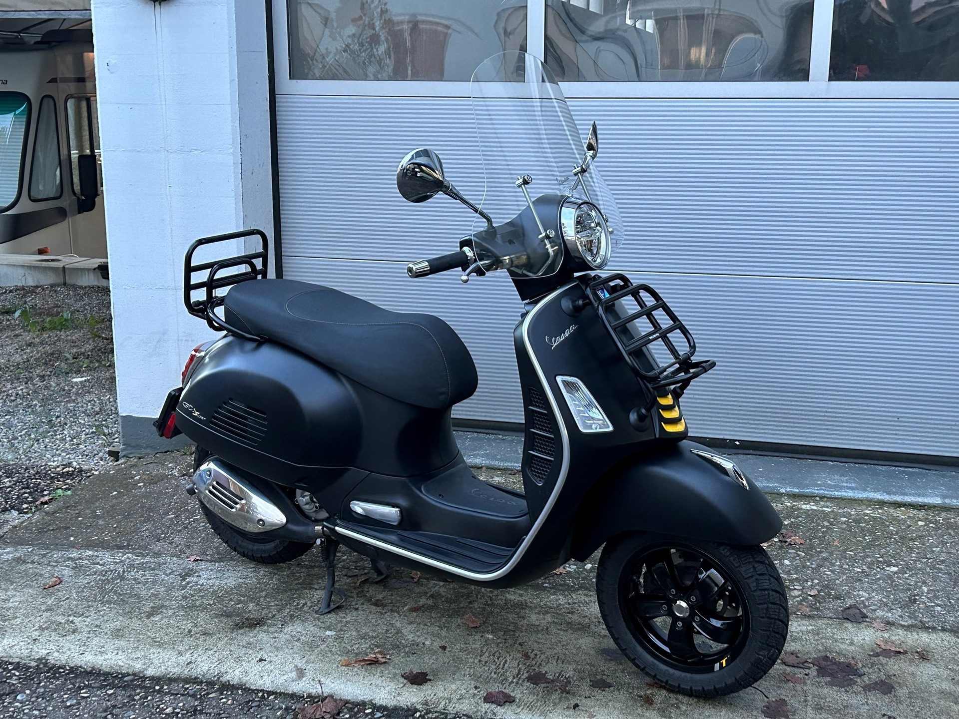 PIAGGIO Vespa GTS 300 Super Tech ABS-image-0