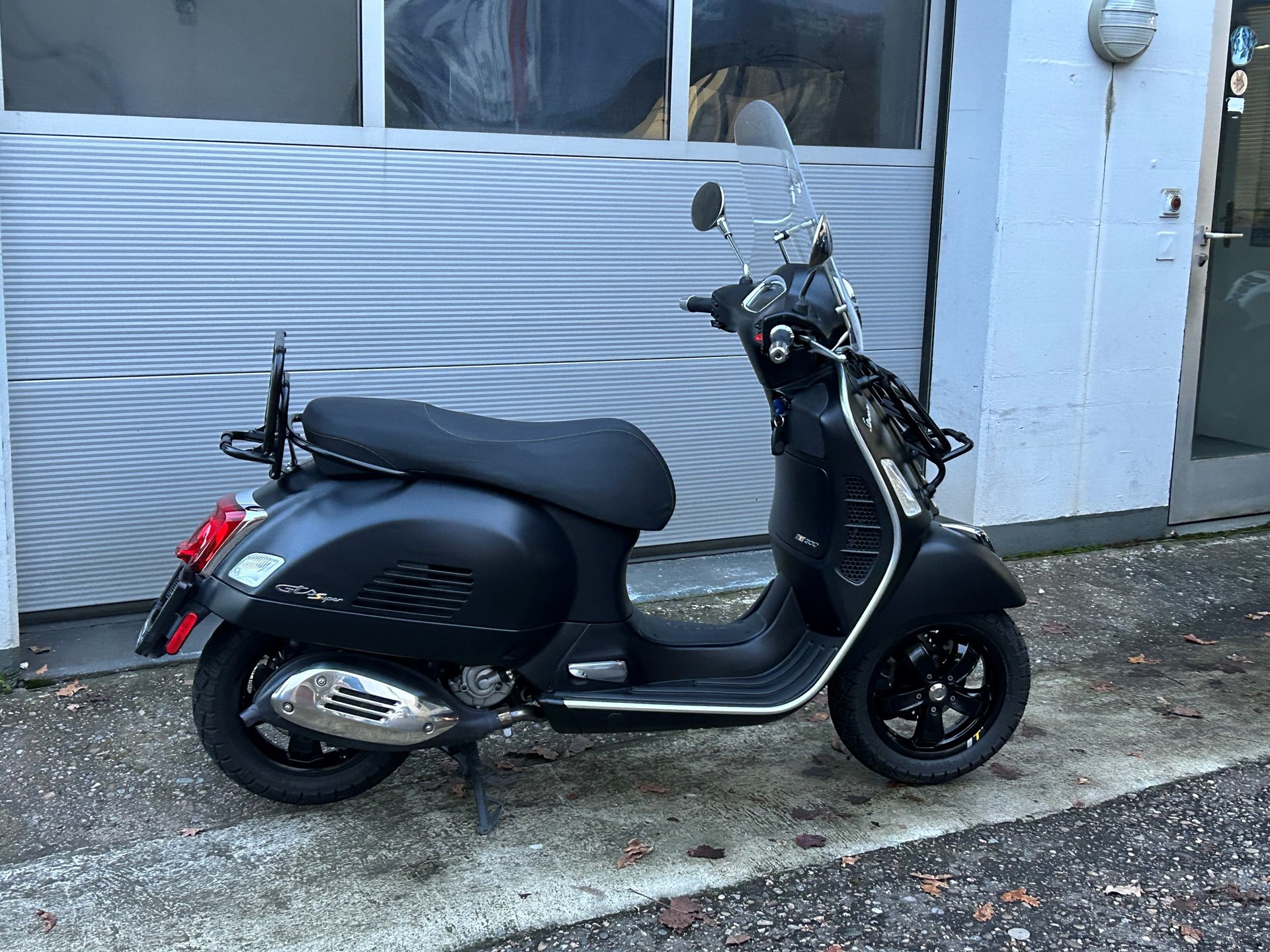 PIAGGIO Vespa GTS 300 Super Tech ABS-image-4
