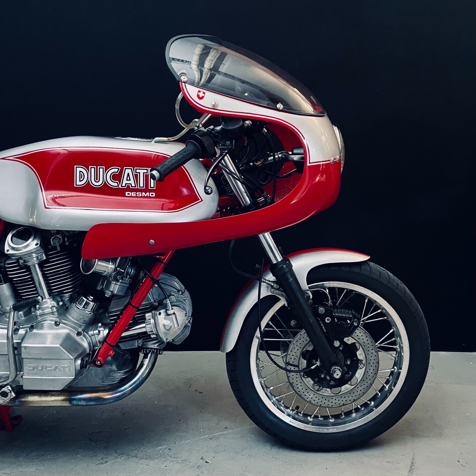 DUCATI 900 SS-showroom-element-3