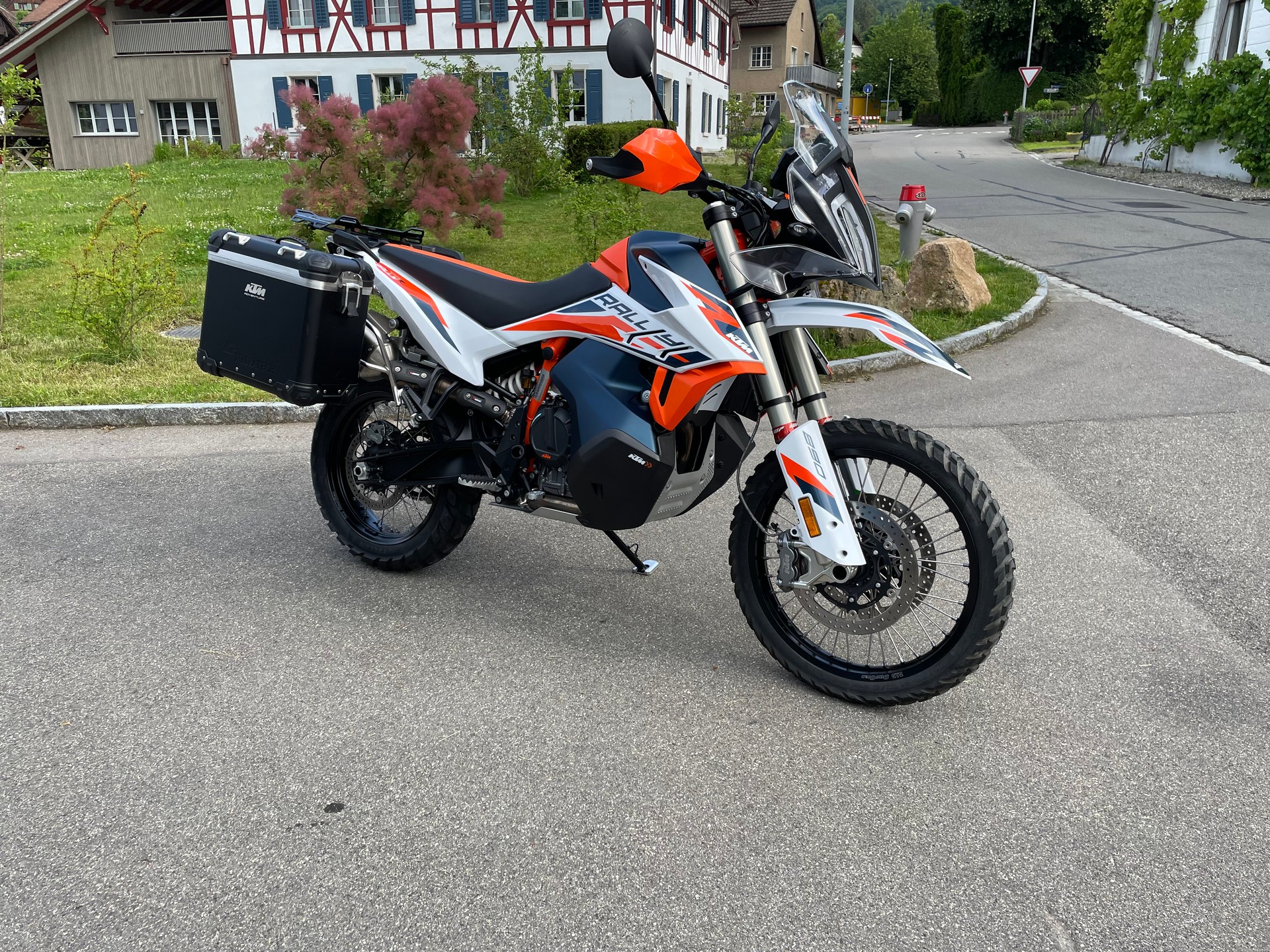 ktm 890 adventure rally
