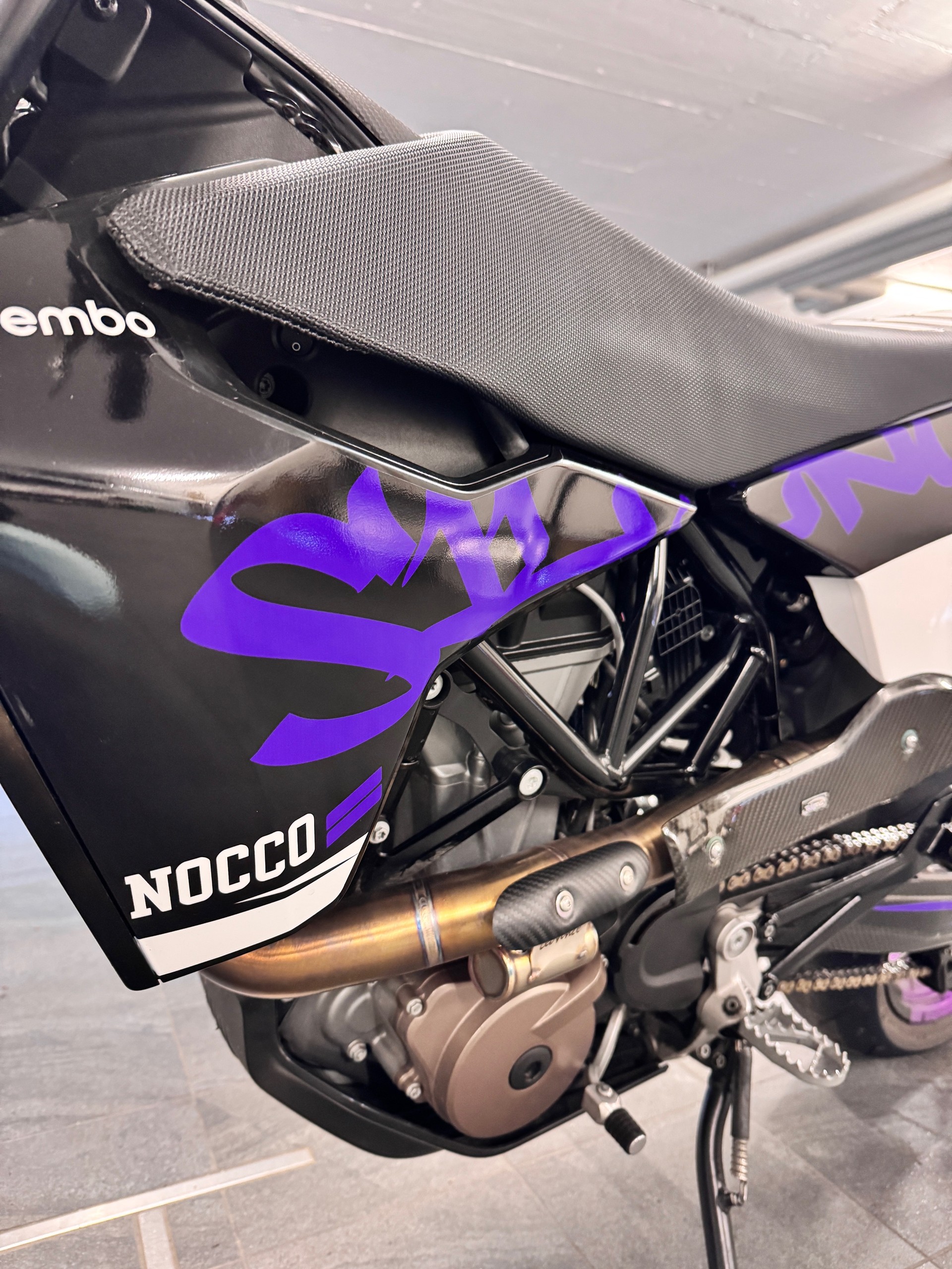 HUSQVARNA 701 Supermoto-image-3