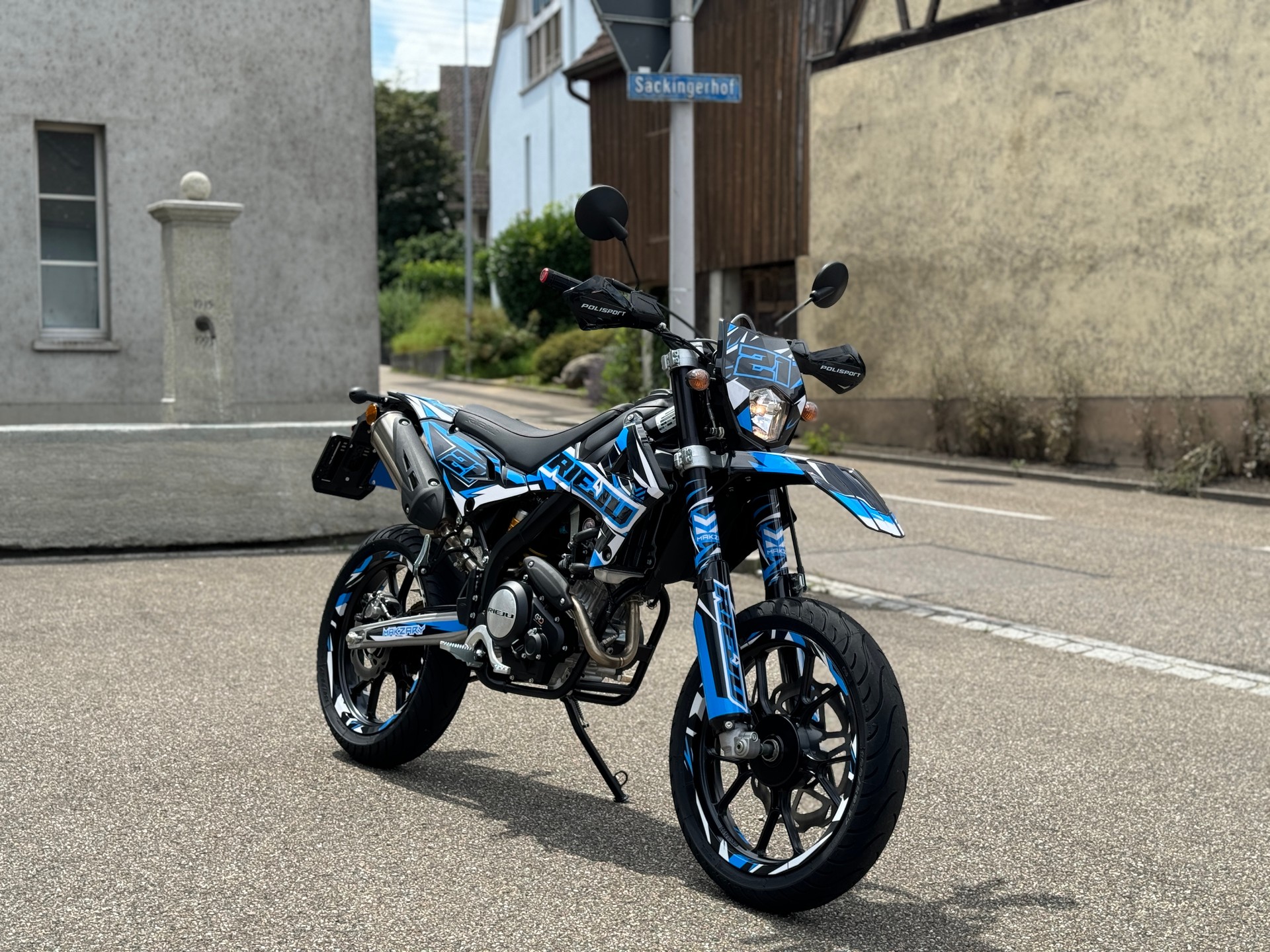 RIEJU MRT 125 EU x Makzary-showroom-element-2