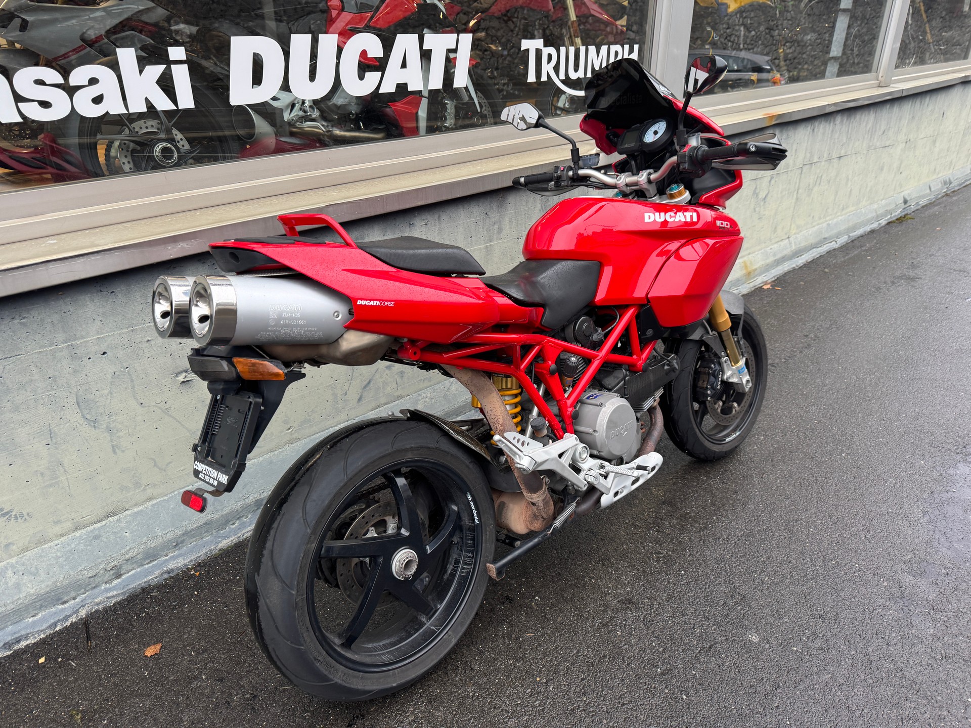 DUCATI Multistrada 1100 S-showroom-element-3