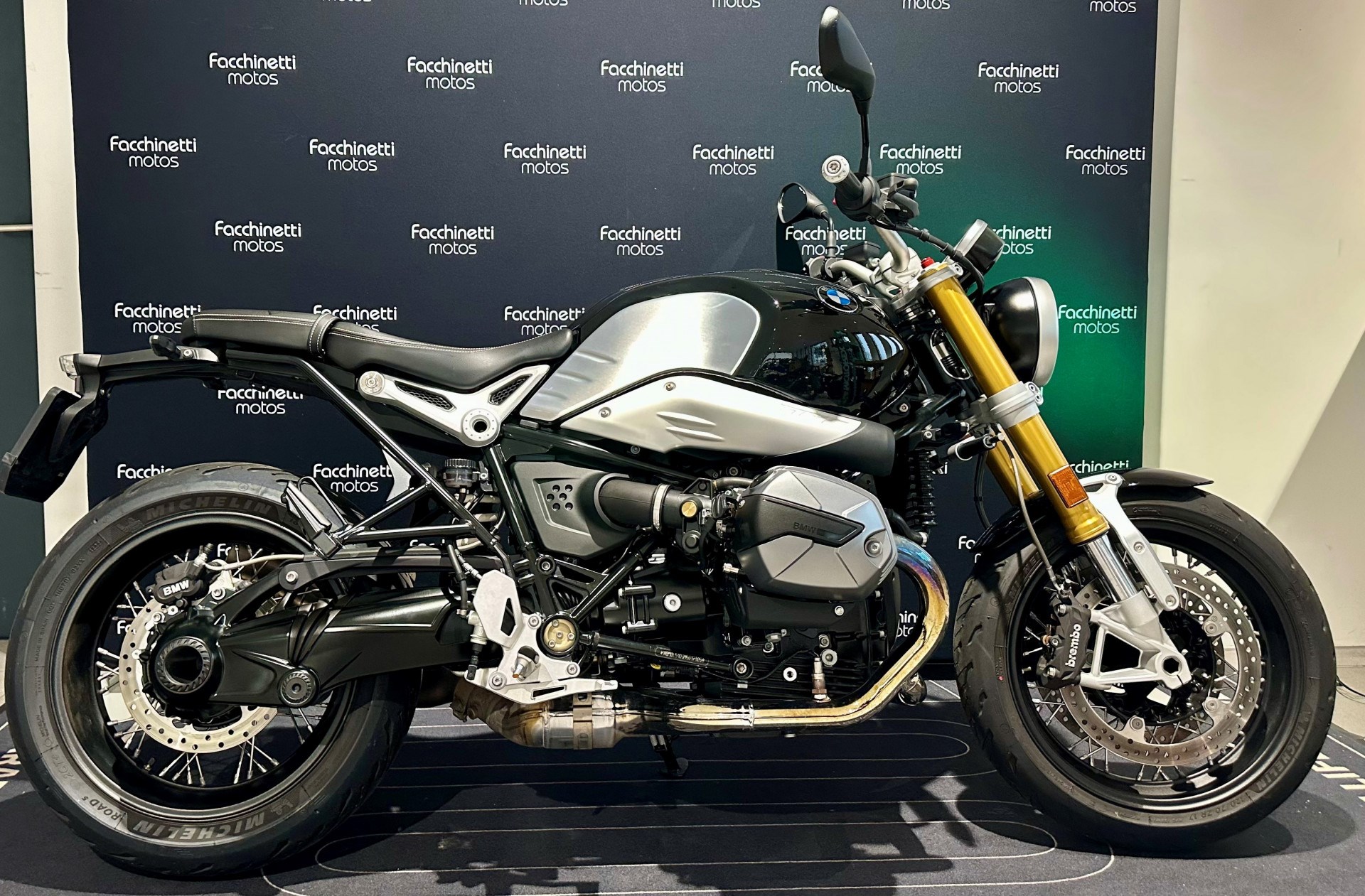 BMW R nineT
