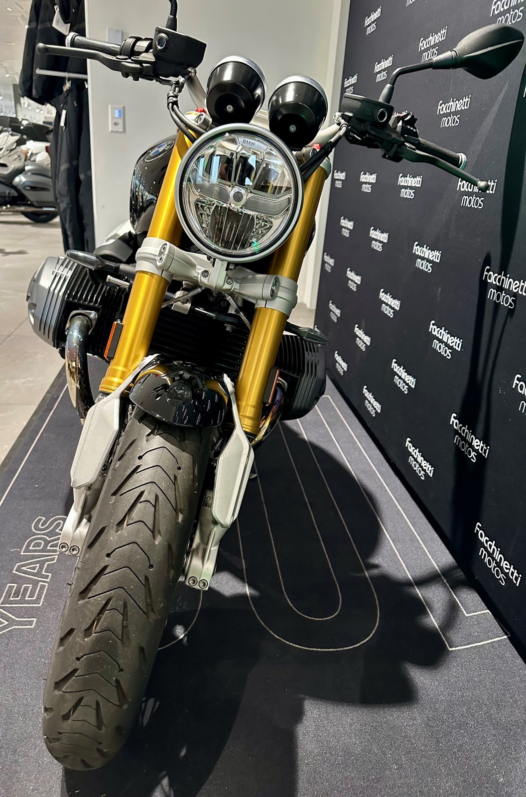 BMW R nineT-showroom-element-3