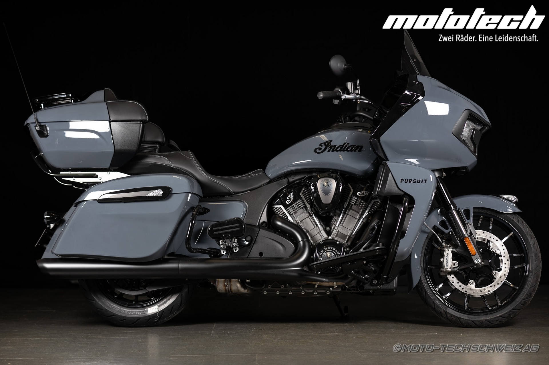 INDIAN Pursuit Dark Horse-showroom-element-1