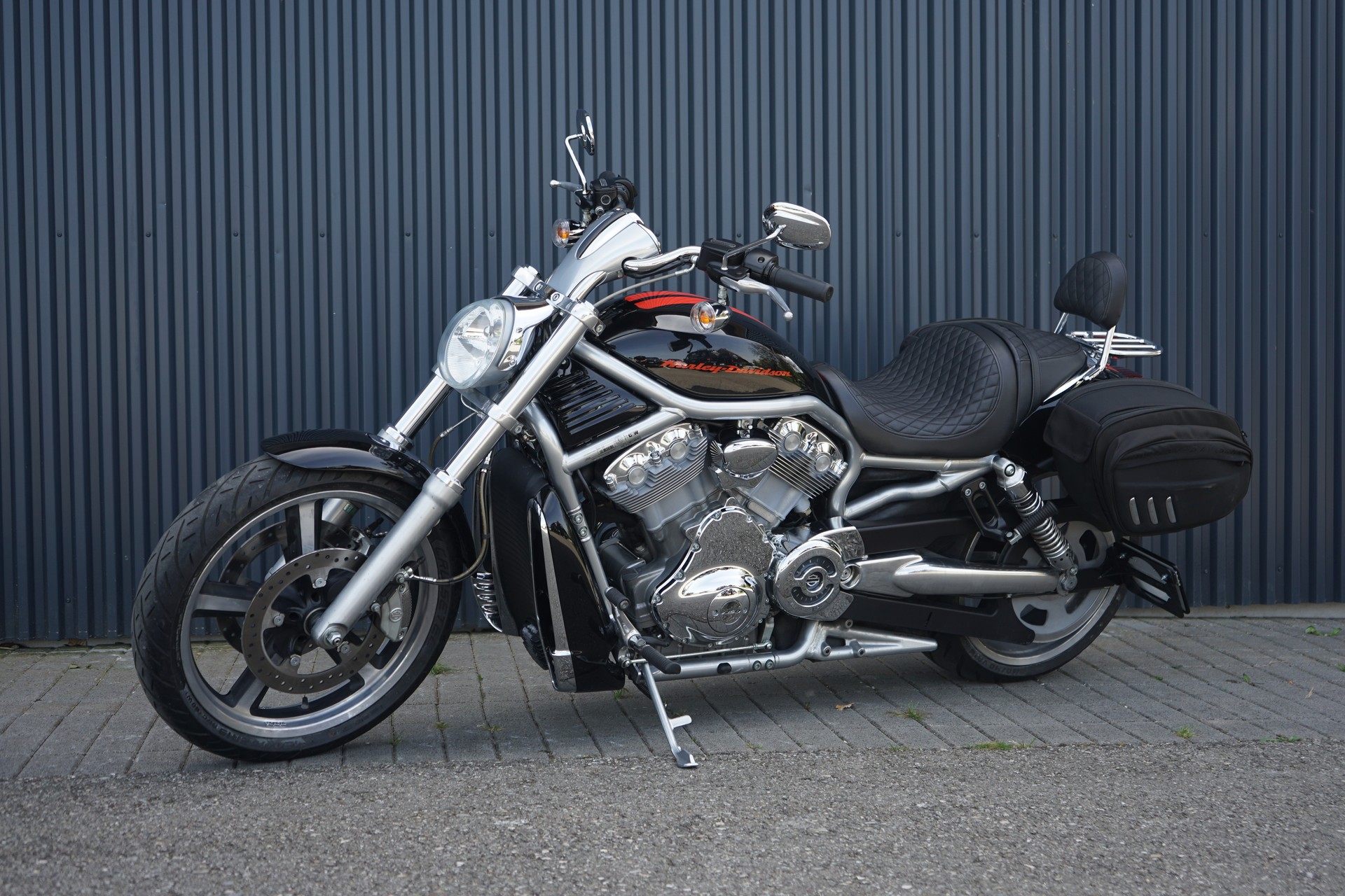 HARLEY-DAVIDSON VRSCAW V-Rod ABS-showroom-element-1
