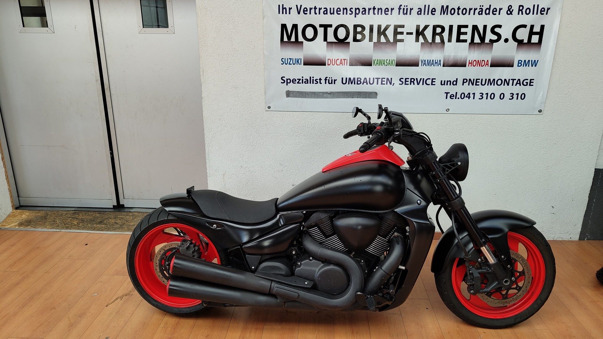 SUZUKI M 1800 R K7