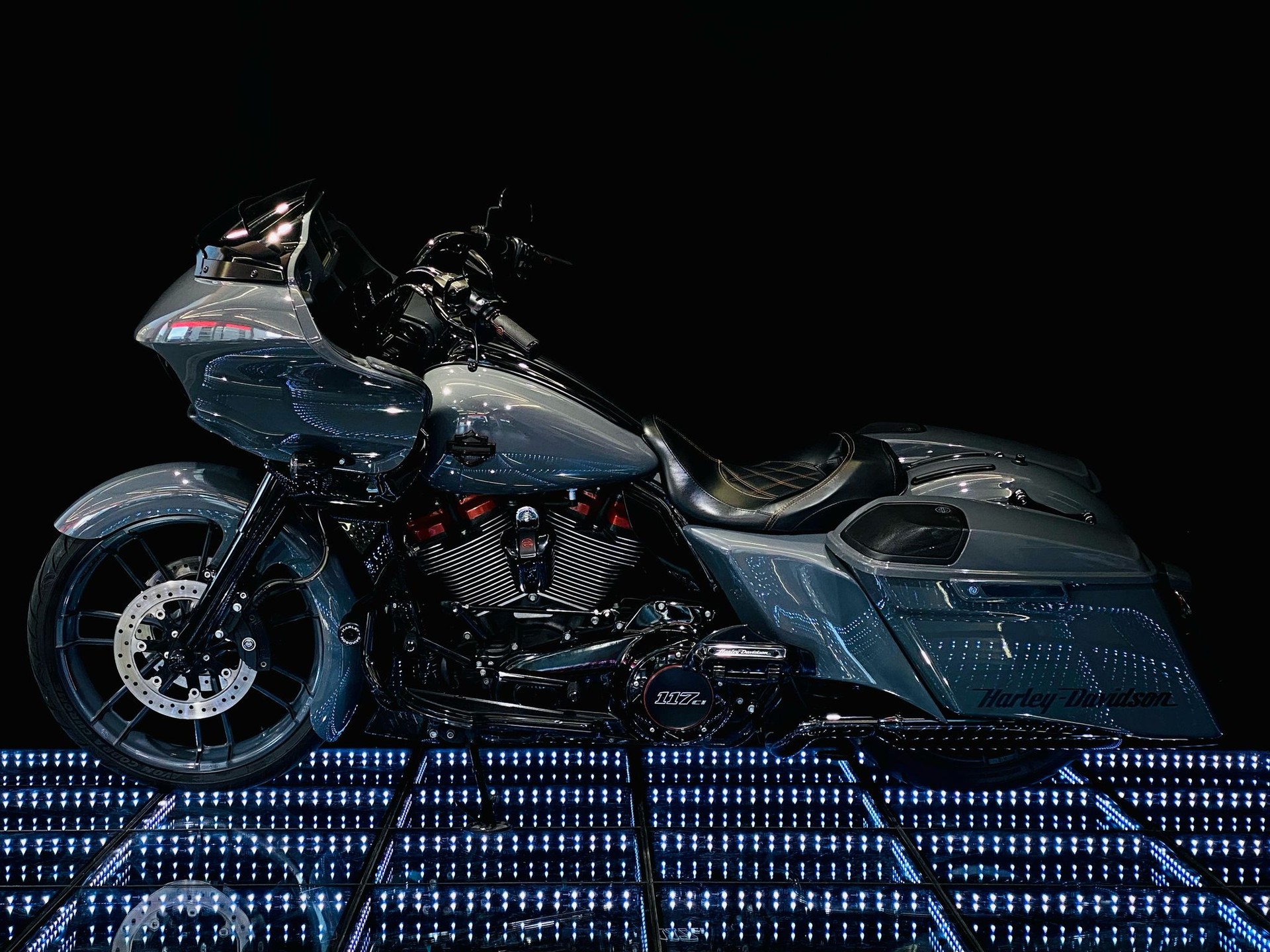 HARLEY-DAVIDSON FLTRXSE Road Glide Special 117 CVO-showroom-element-3