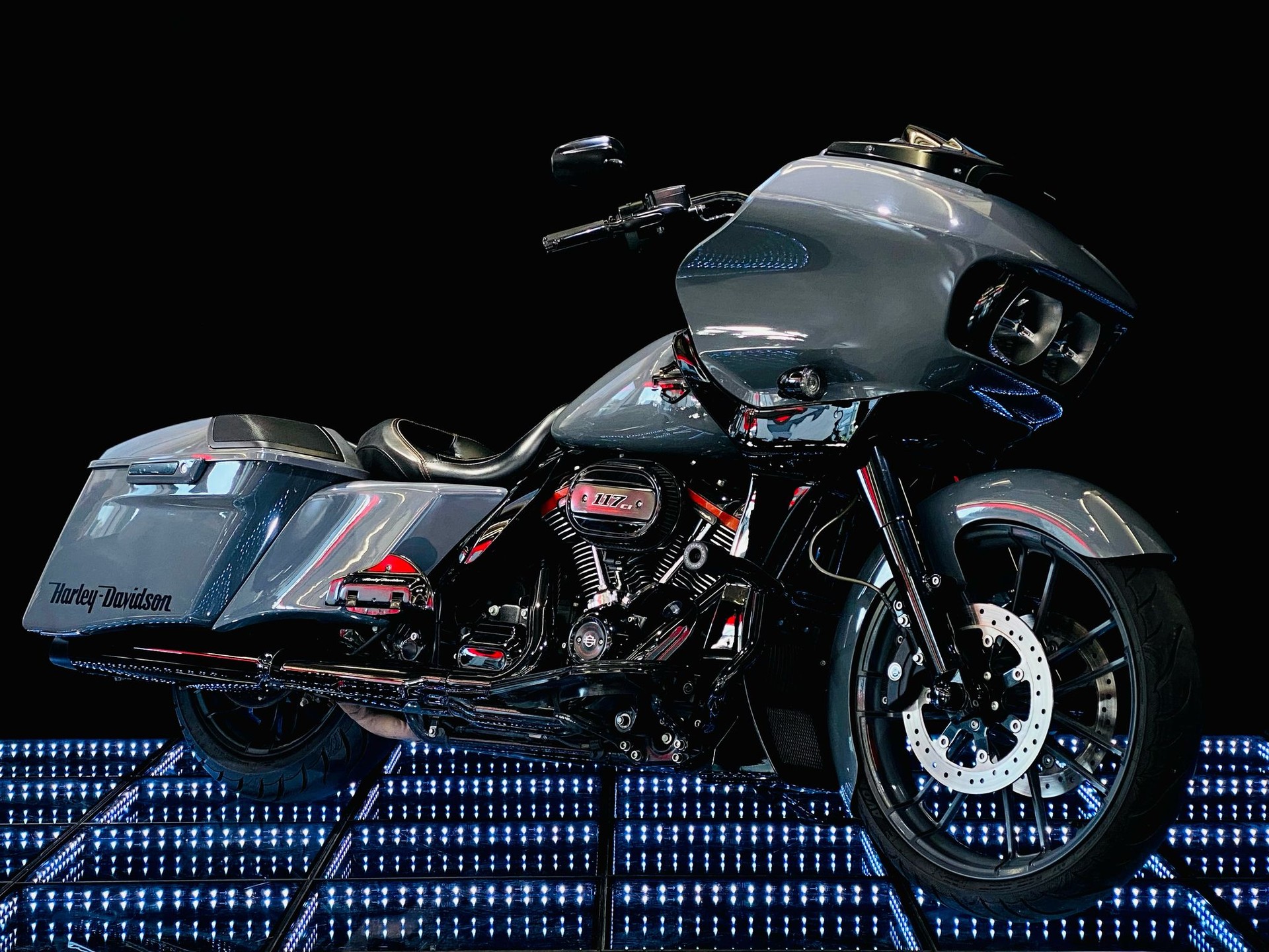 HARLEY-DAVIDSON FLTRXSE Road Glide Special 117 CVO