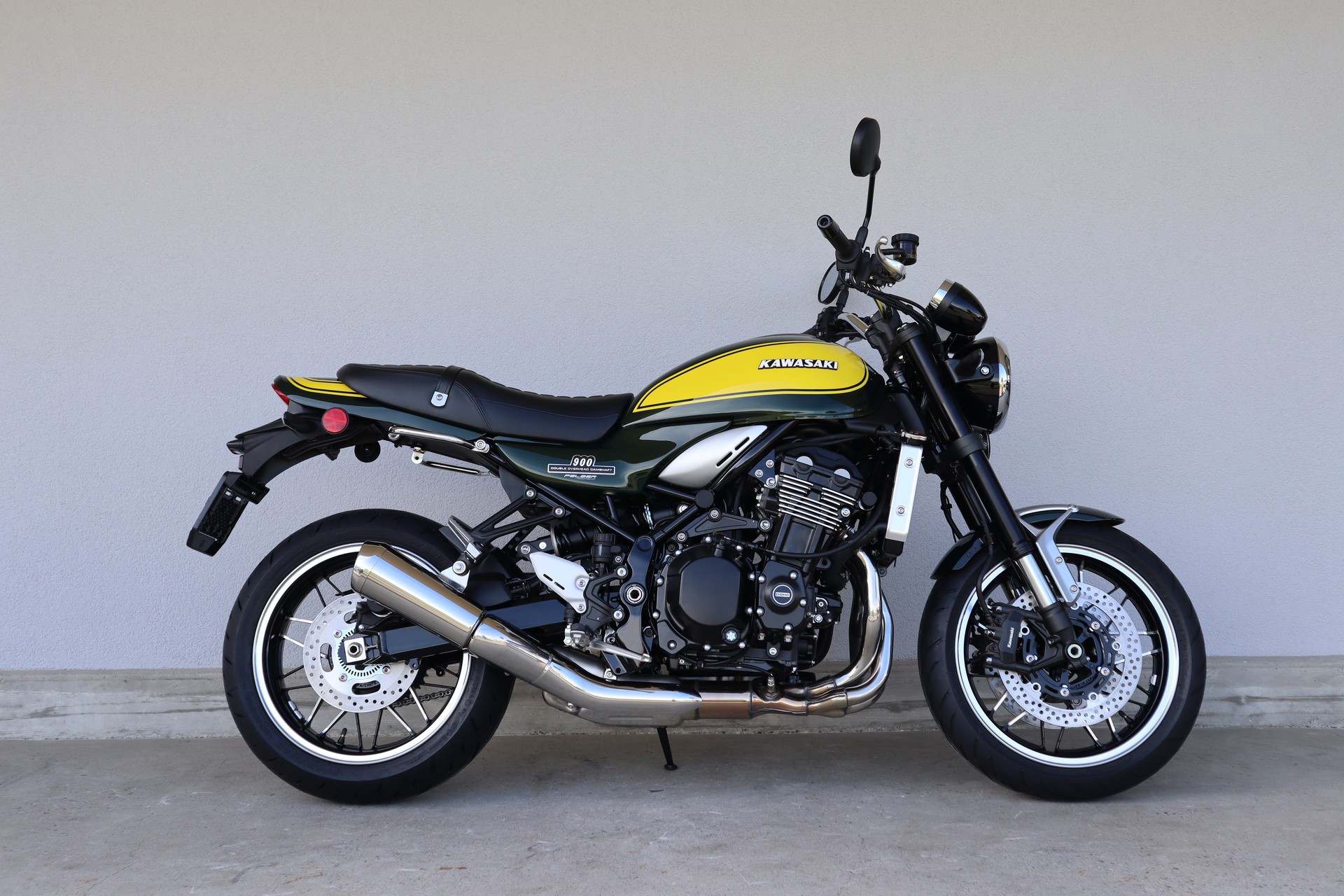 KAWASAKI Z 900 RS Yellow Ball-image-2