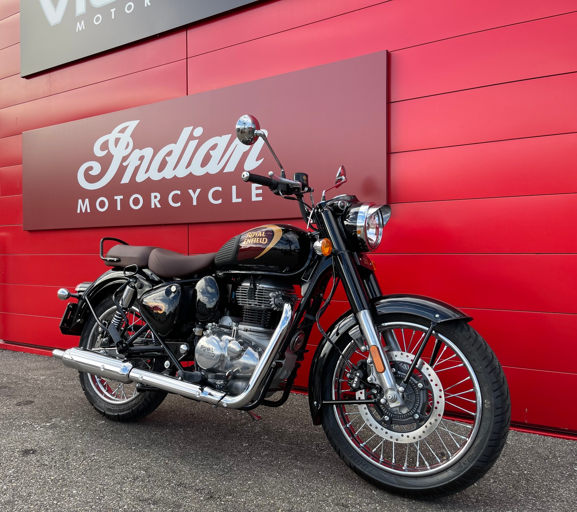 ROYAL ENFIELD Classic 350 Halcyon-showroom-element-2