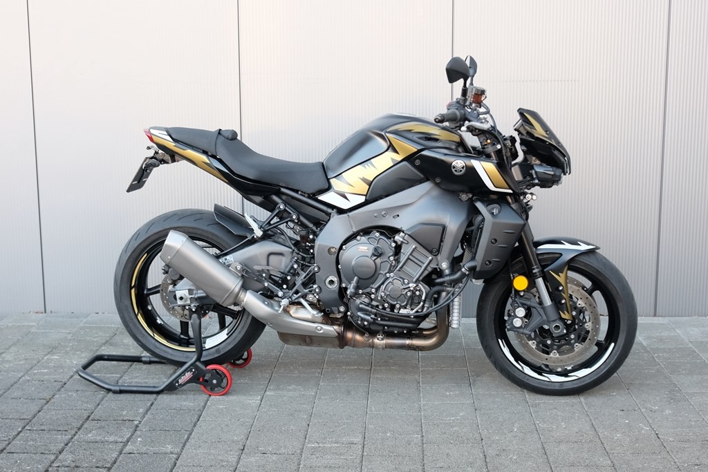 YAMAHA MT-10 ABS-showroom-element-2