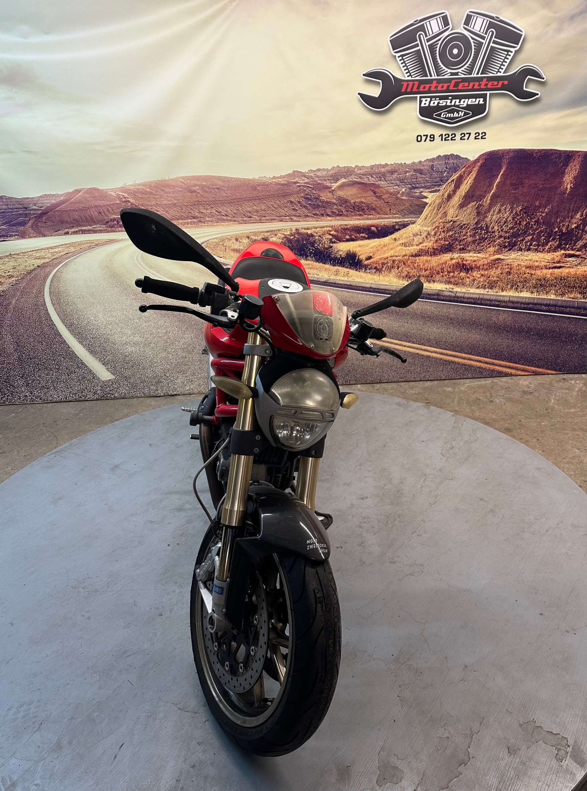 DUCATI Monster 1100 S-showroom-element-1