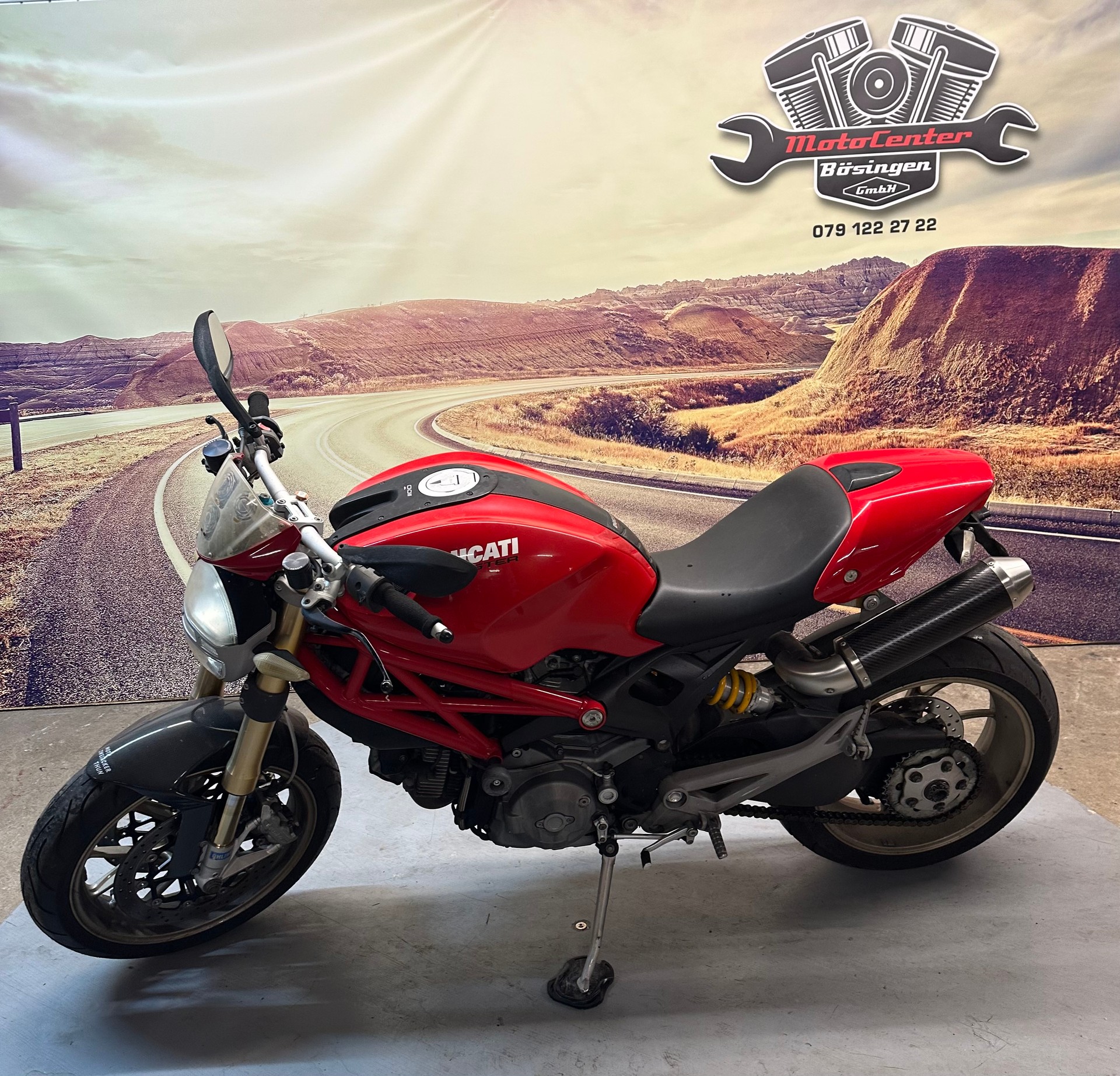 DUCATI Monster 1100 S-showroom-element-2