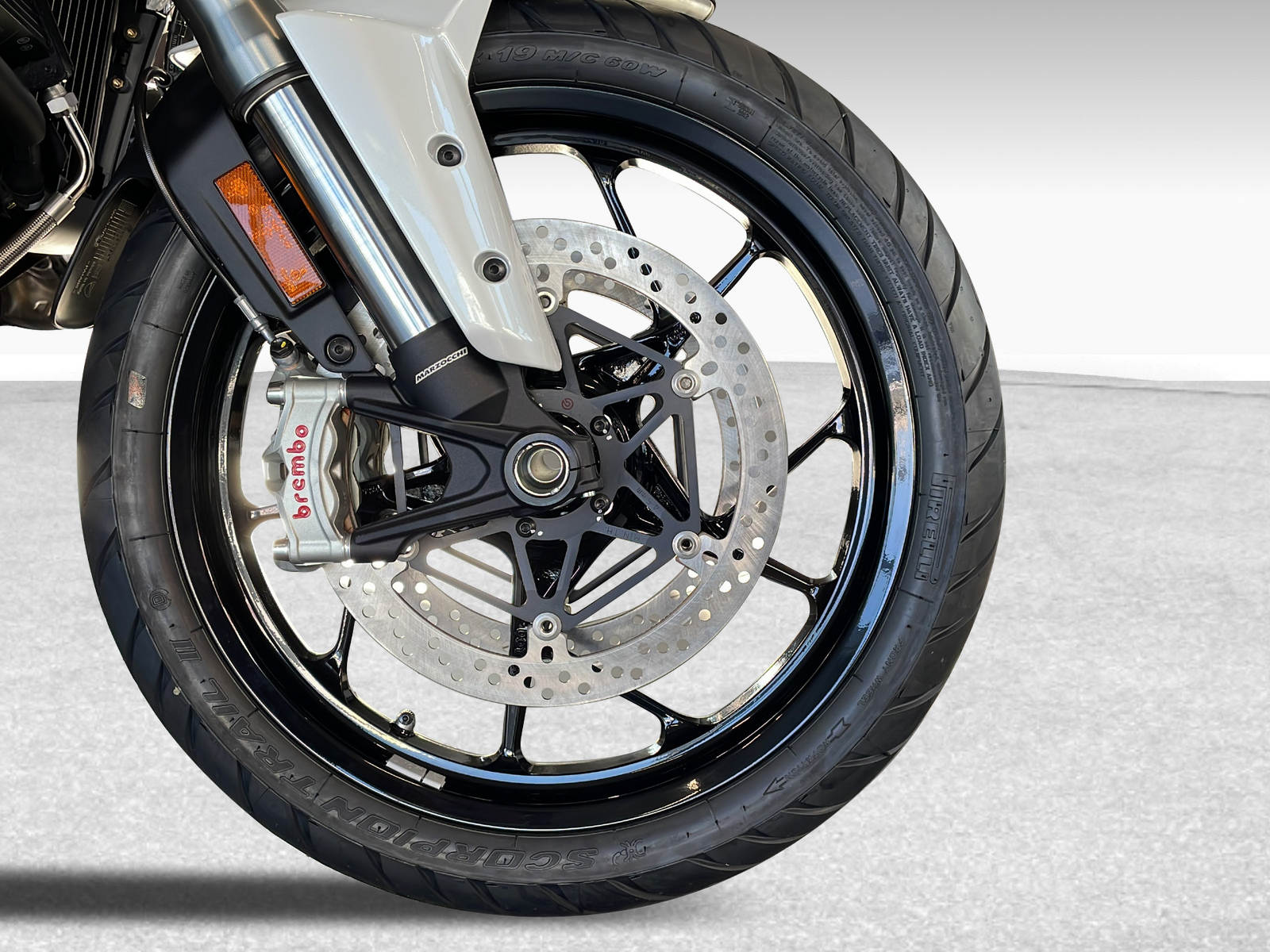 DUCATI MULTISTRADA V4 S Travel & Radar ABS-image-7