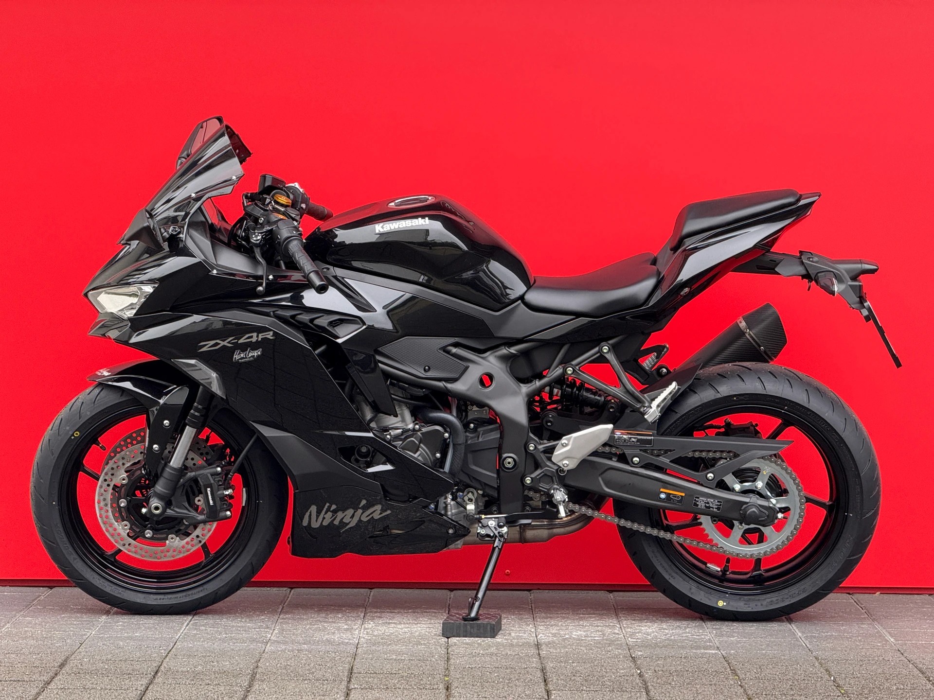 KAWASAKI Ninja ZX-4R EVO-showroom-element-1