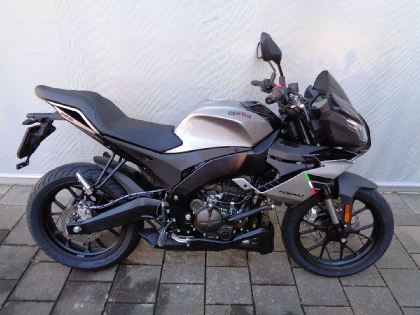 APRILIA TUONO 125-image-1