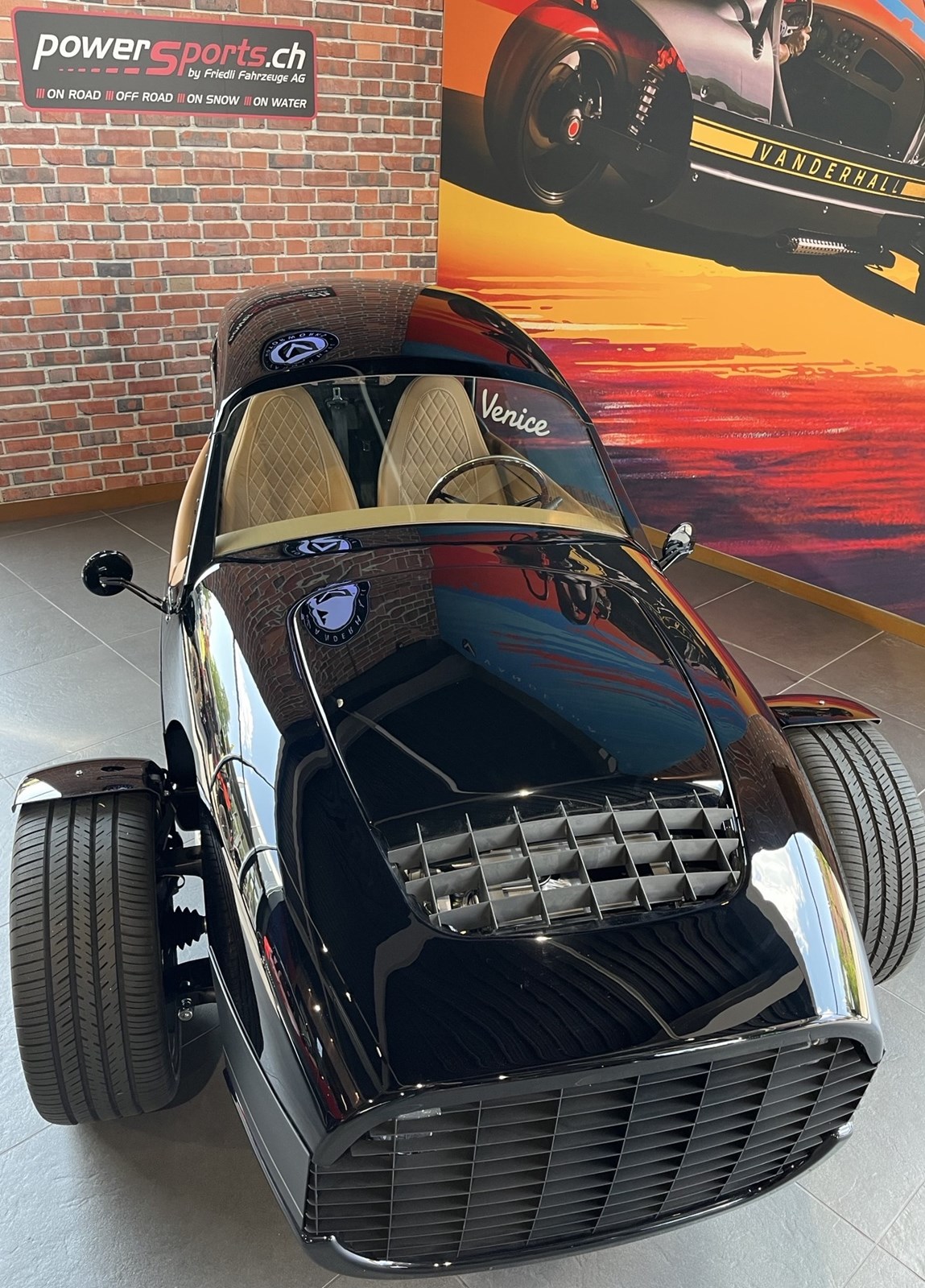 VANDERHALL Carmel GTS-showroom-element-3
