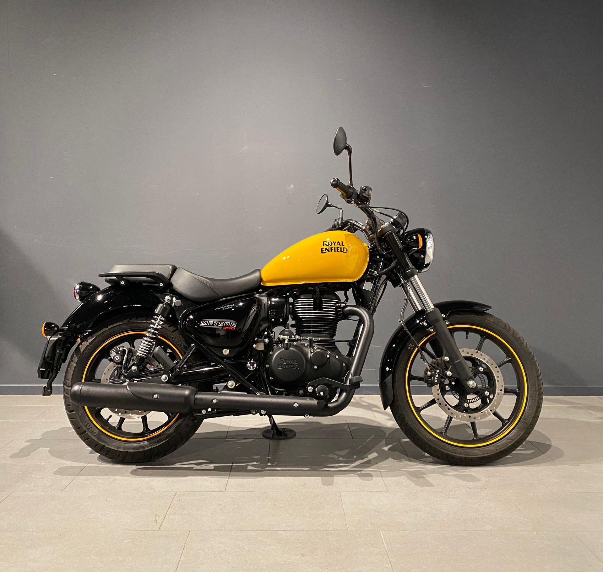 ROYAL ENFIELD Meteor Fireball