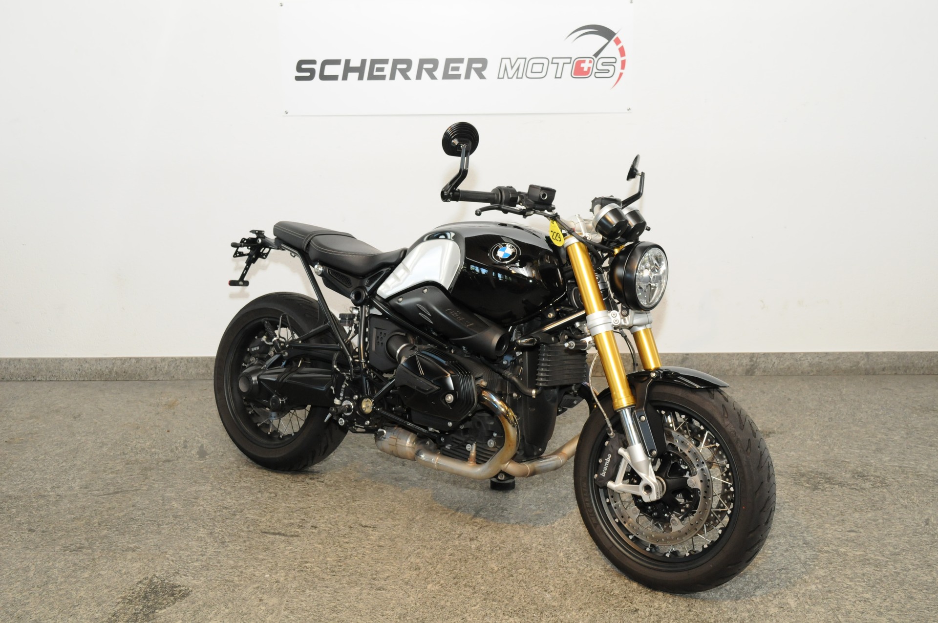 BMW R nineT-showroom-element-1