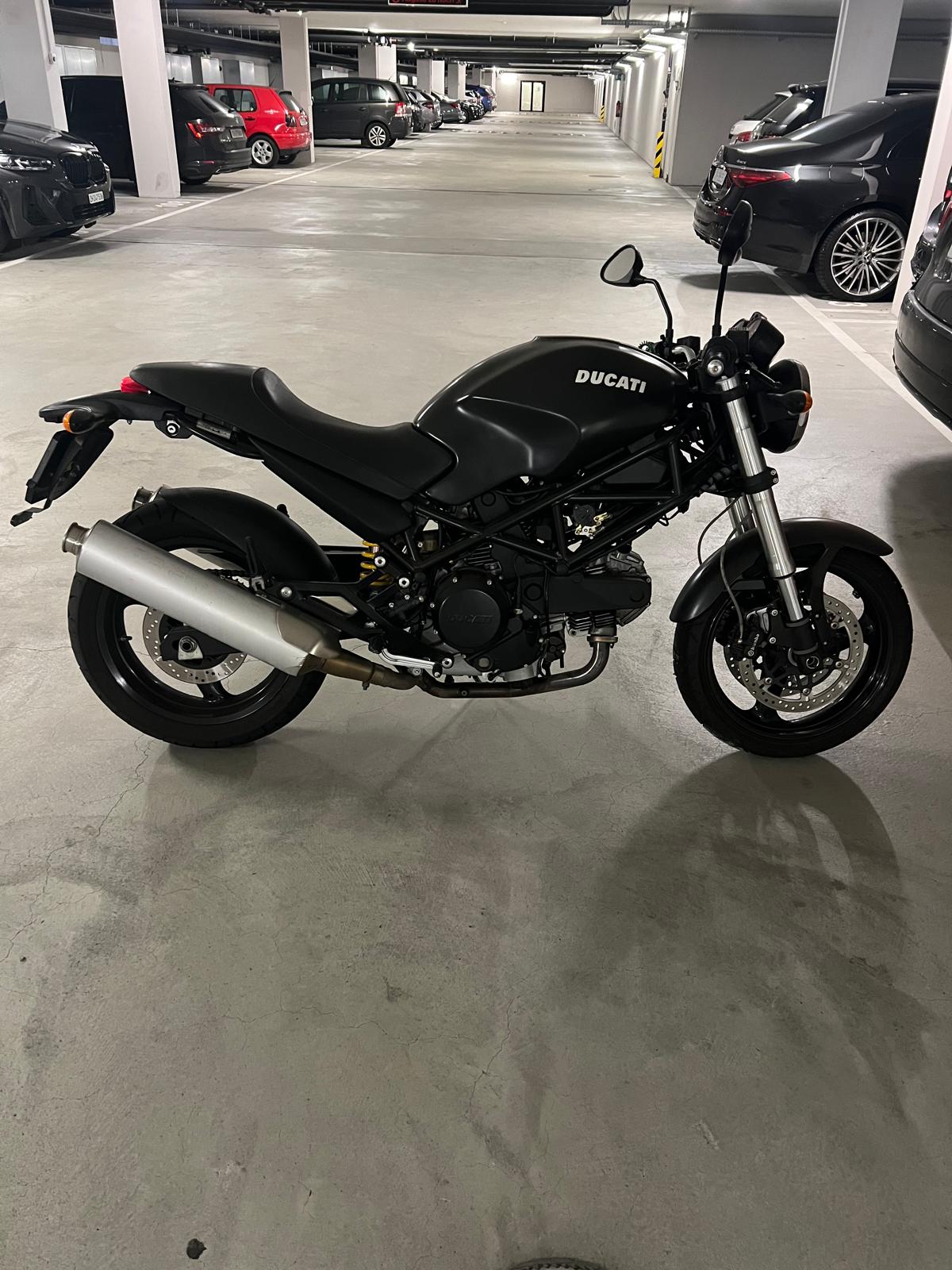 DUCATI Monster 695M Dark