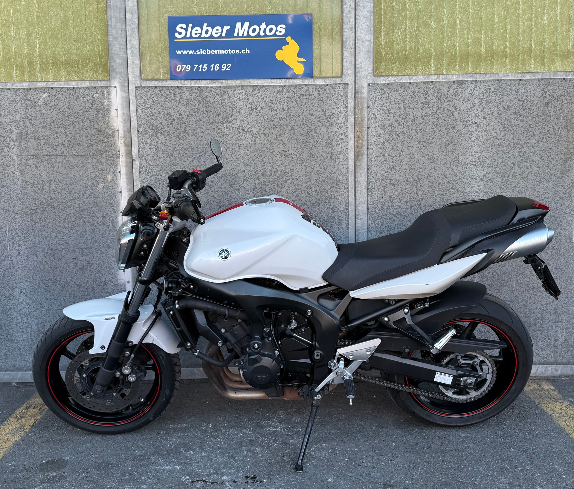 YAMAHA FZ6 N S2 ABS (25kW)-showroom-element-2