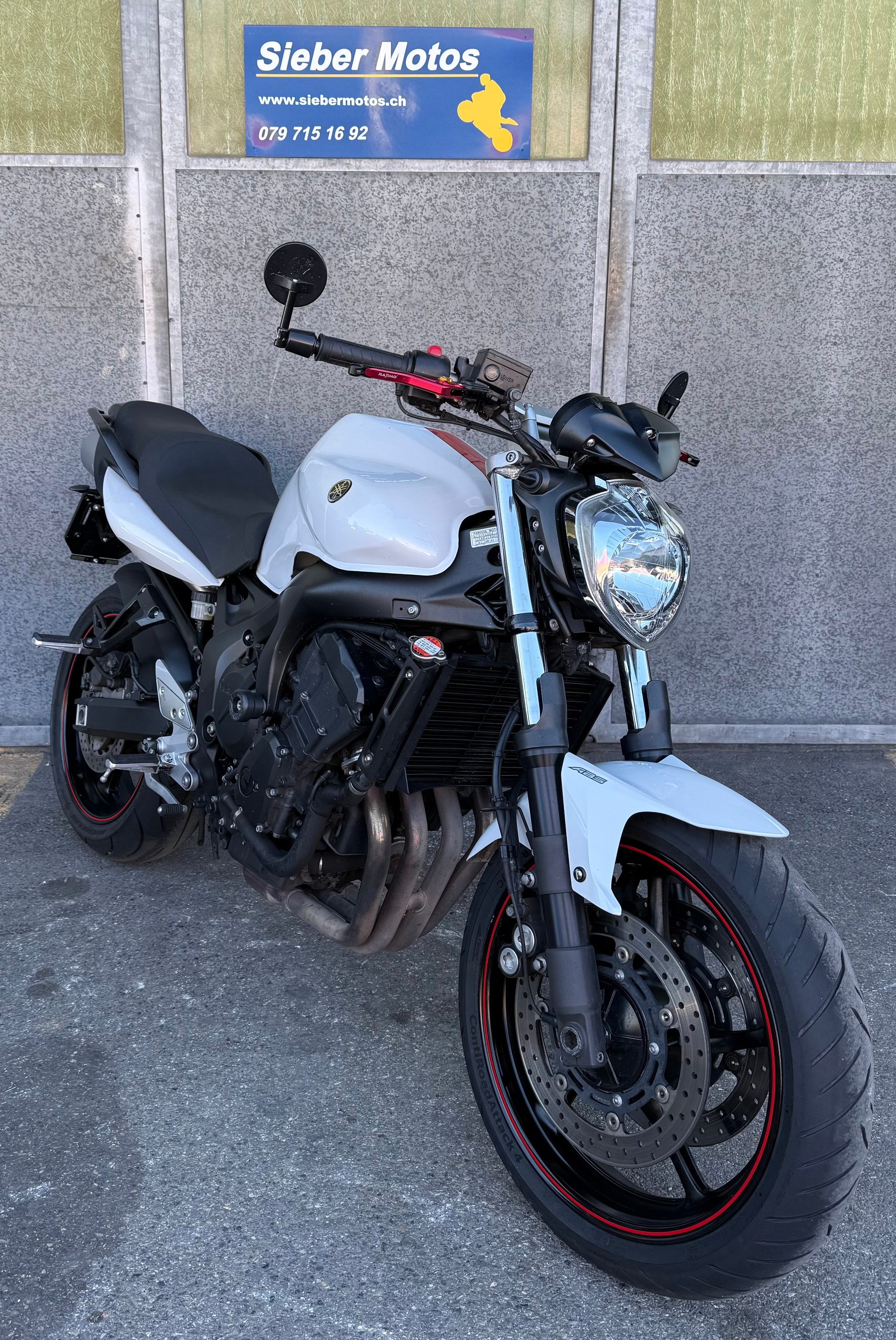YAMAHA FZ6 N S2 ABS (25kW)-showroom-element-1