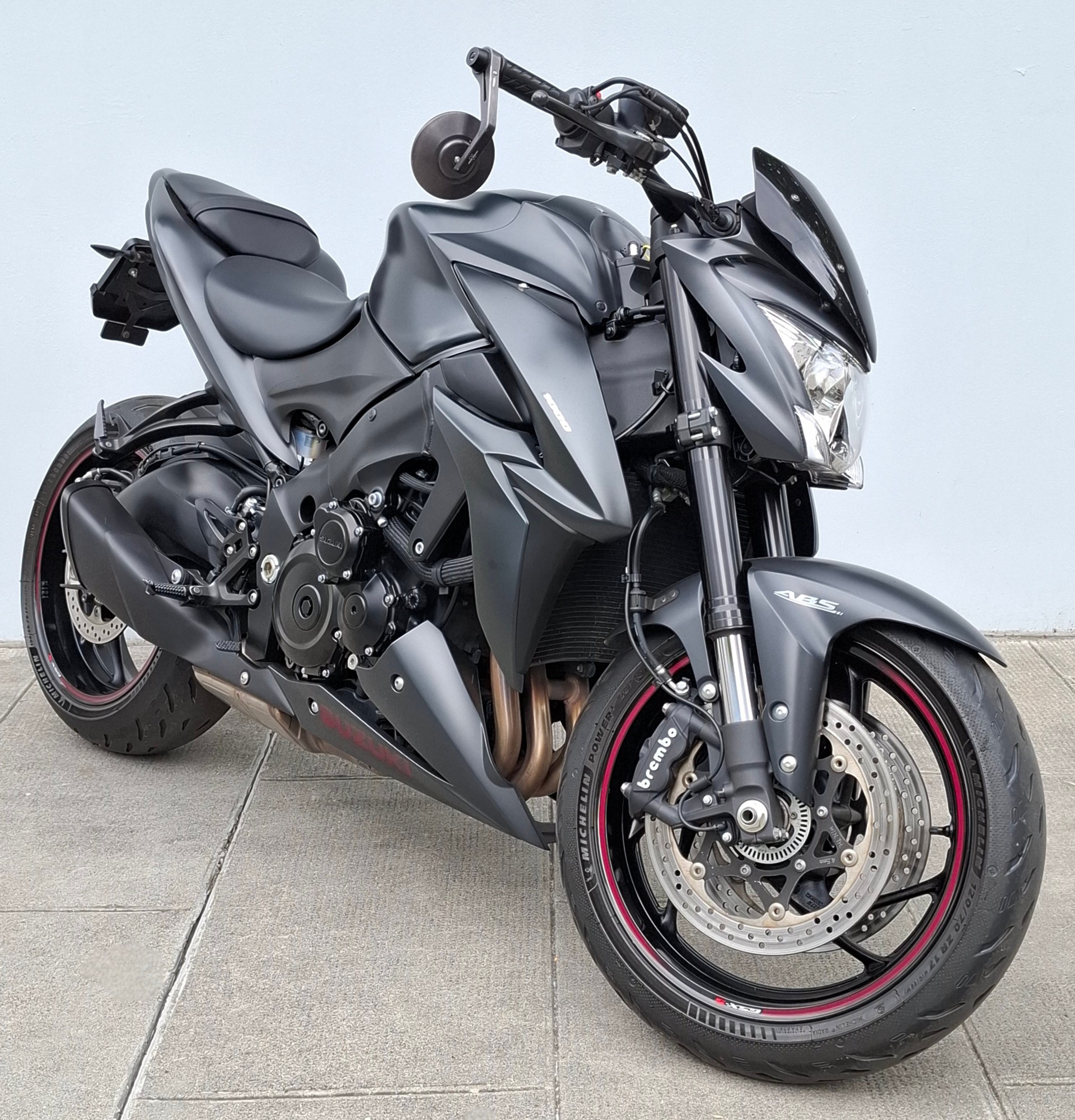 SUZUKI GSX-S 1000 ABS-showroom-element-1
