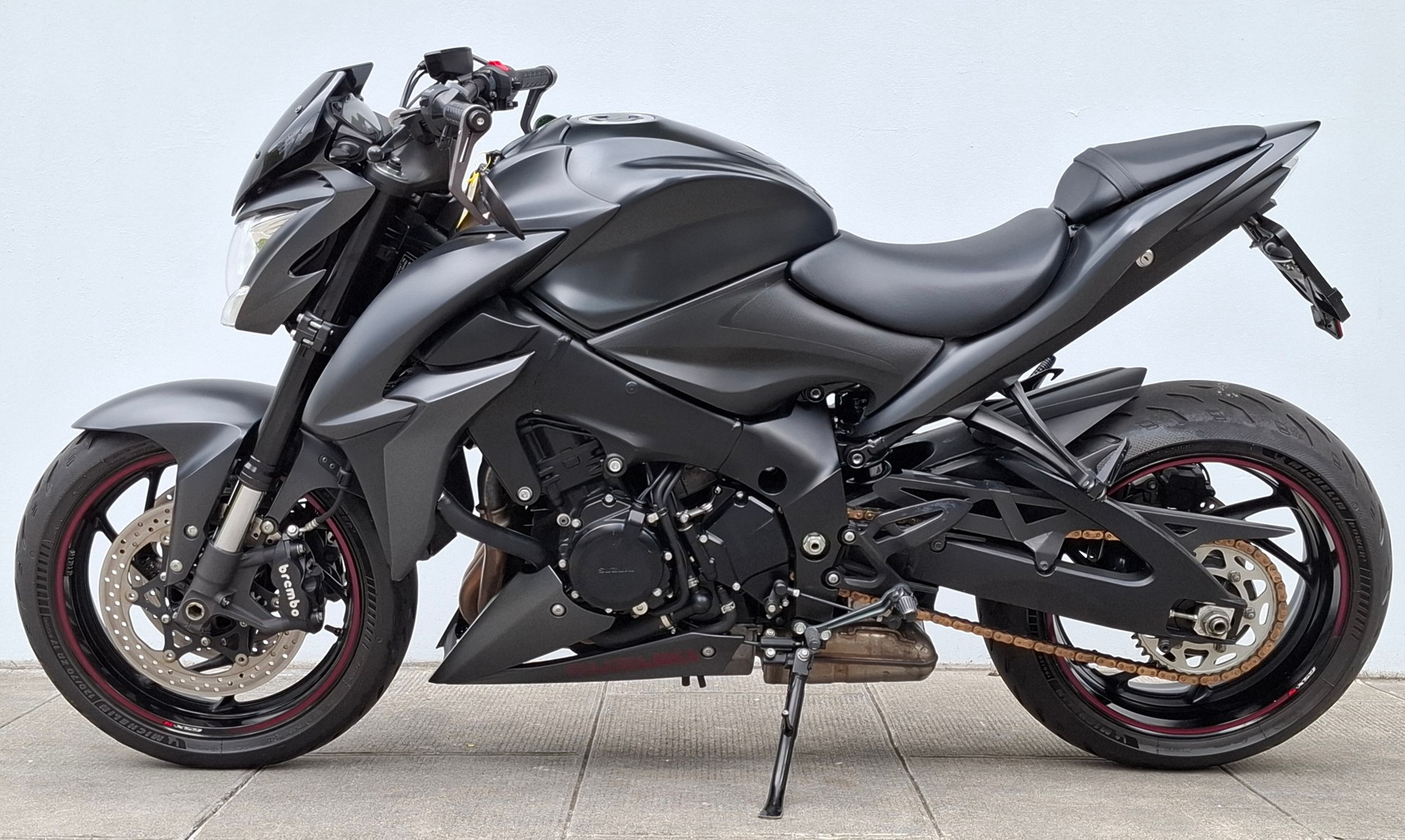 SUZUKI GSX-S 1000 ABS-showroom-element-3