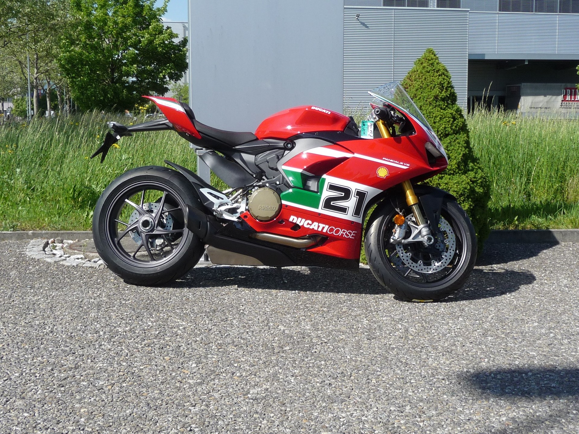 DUCATI Panigale V2-showroom-element-1