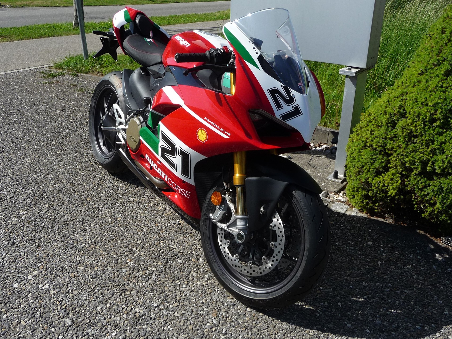 DUCATI Panigale V2-showroom-element-3