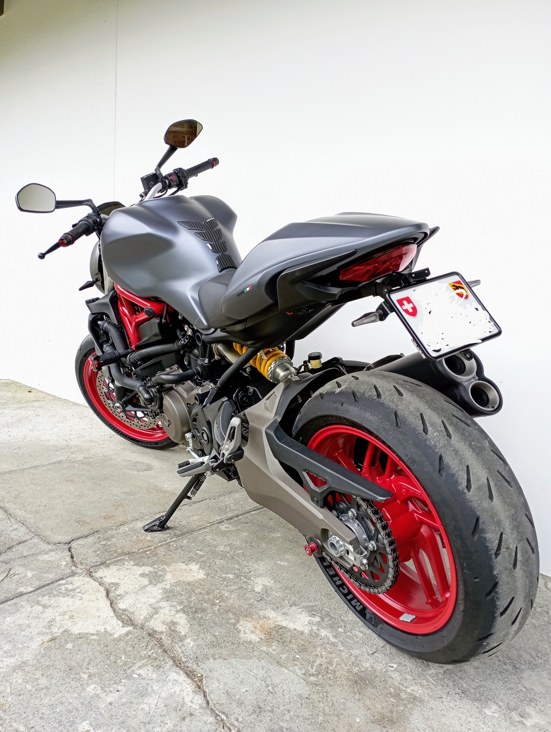 DUCATI Monster 821-image-4