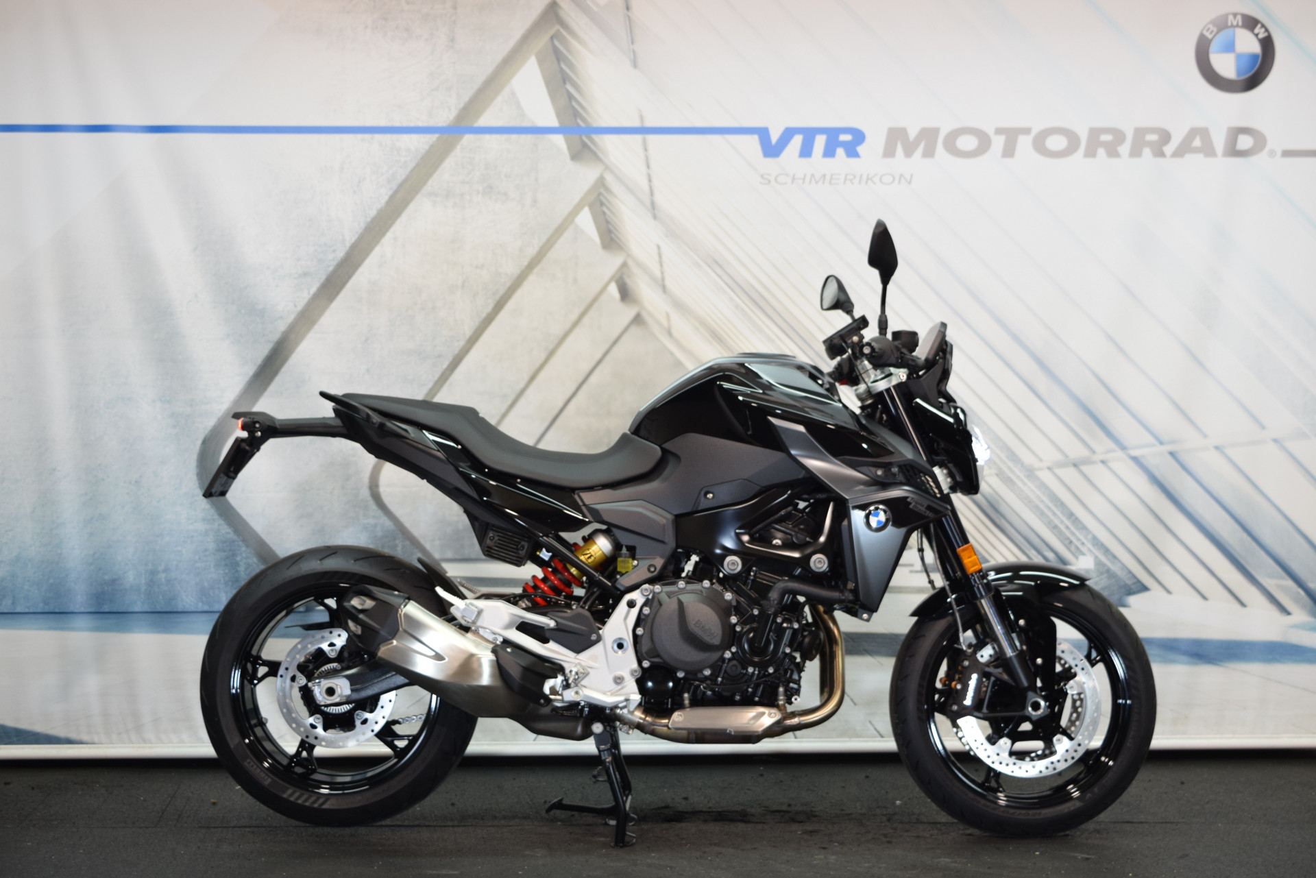 BMW F 900 R Triple Black Vollausstattung - Sofort verfügbar!-image-1