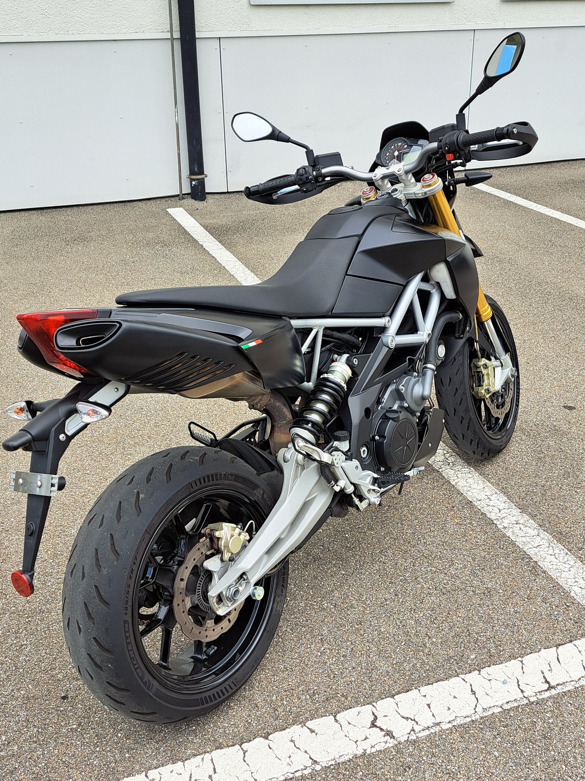 APRILIA Dorsoduro SMV 750 ABS-image-8