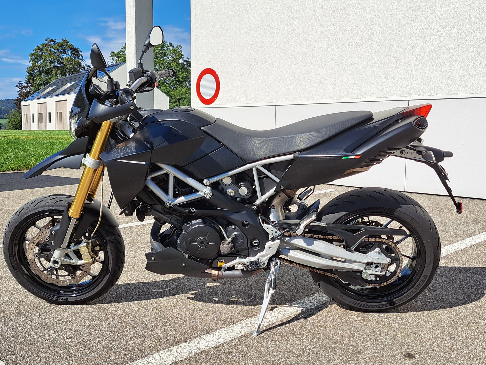 APRILIA Dorsoduro SMV 750 ABS-image-4