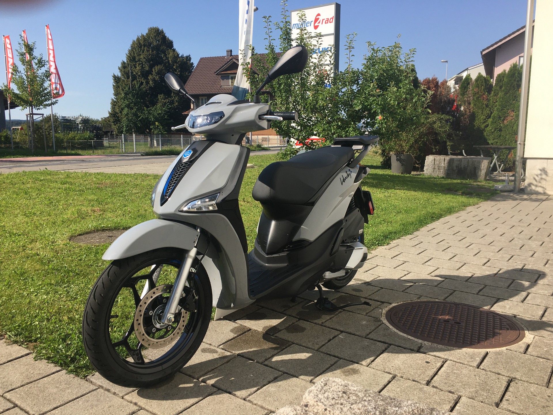 PIAGGIO Liberty 125 Sport E5+-showroom-element-2