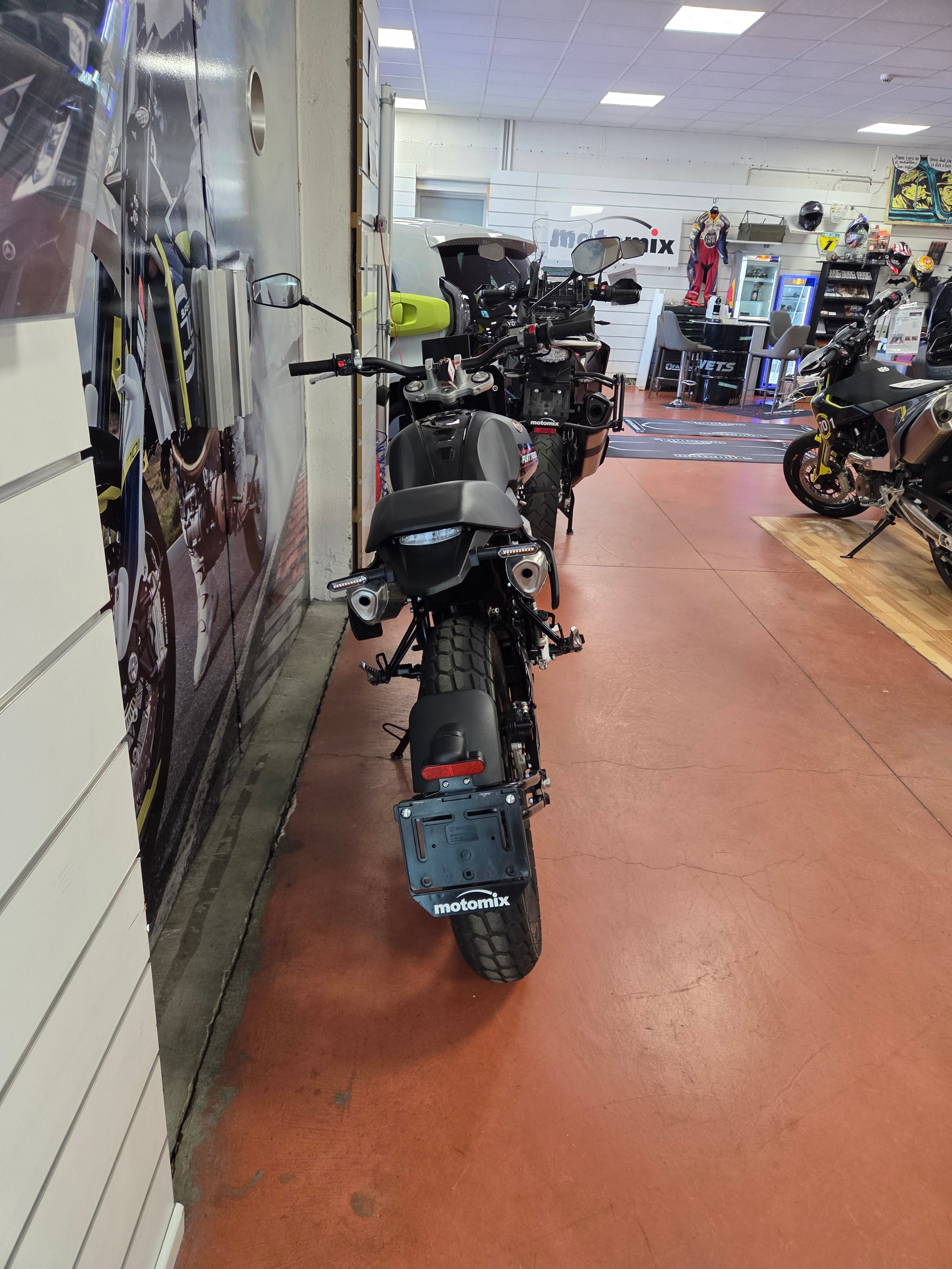 MONDIAL Flat Track 125-showroom-element-3