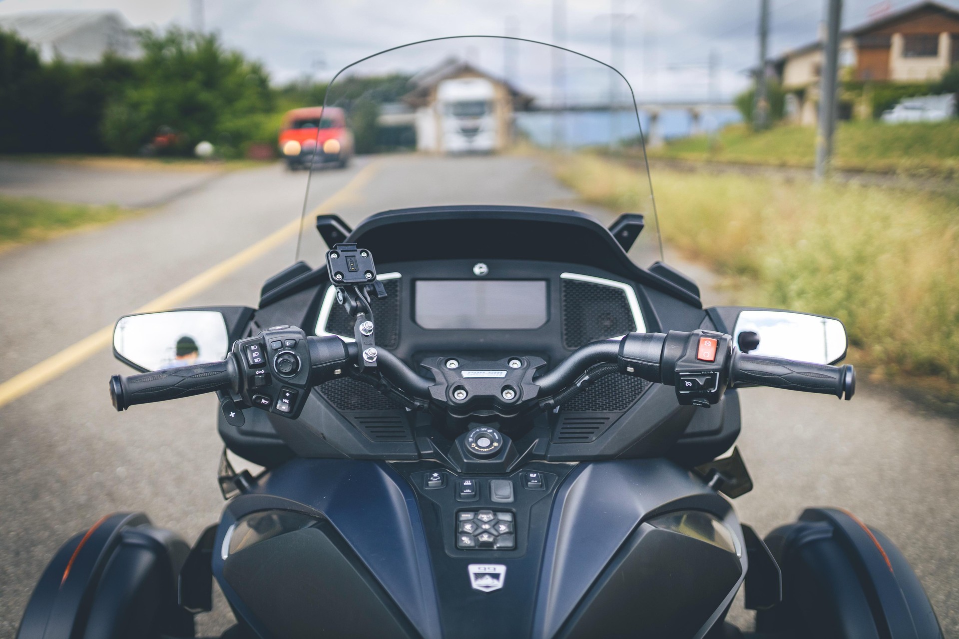 CAN-AM Spyder RT-LTD Sea Sky Edition SE6-image-12