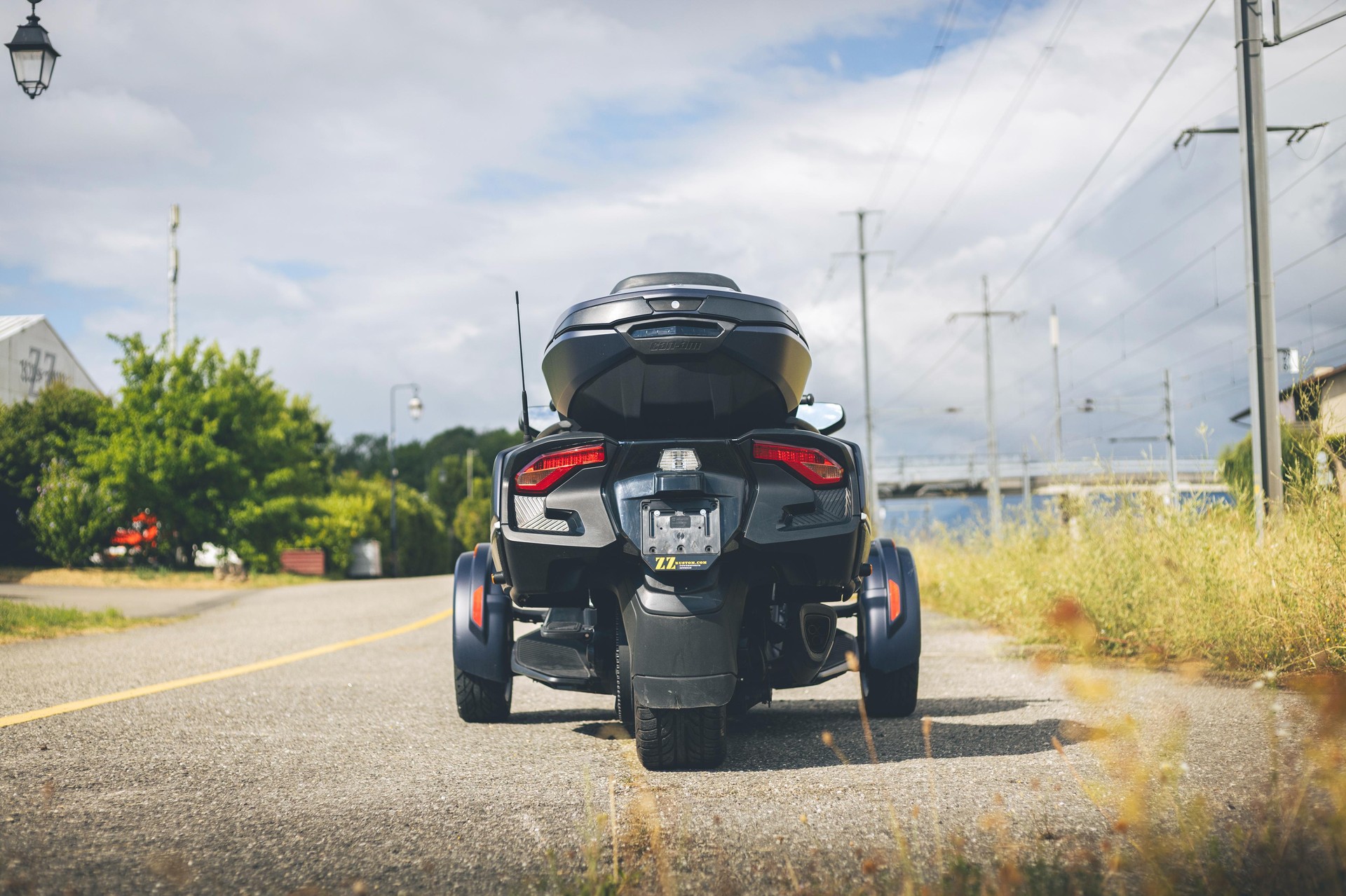 CAN-AM Spyder RT-LTD Sea Sky Edition SE6-image-5