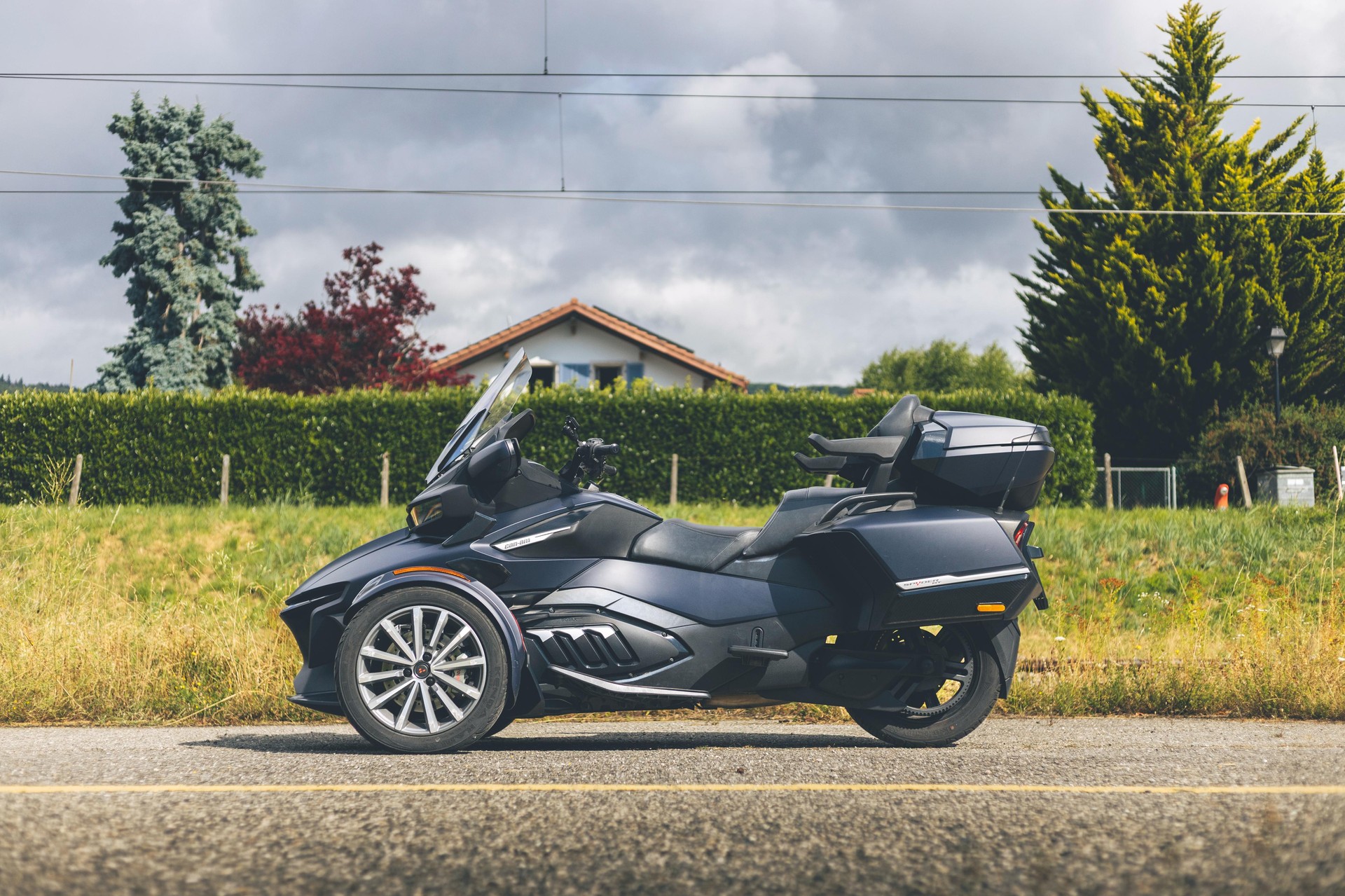 CAN-AM Spyder RT-LTD Sea Sky Edition SE6-image-1