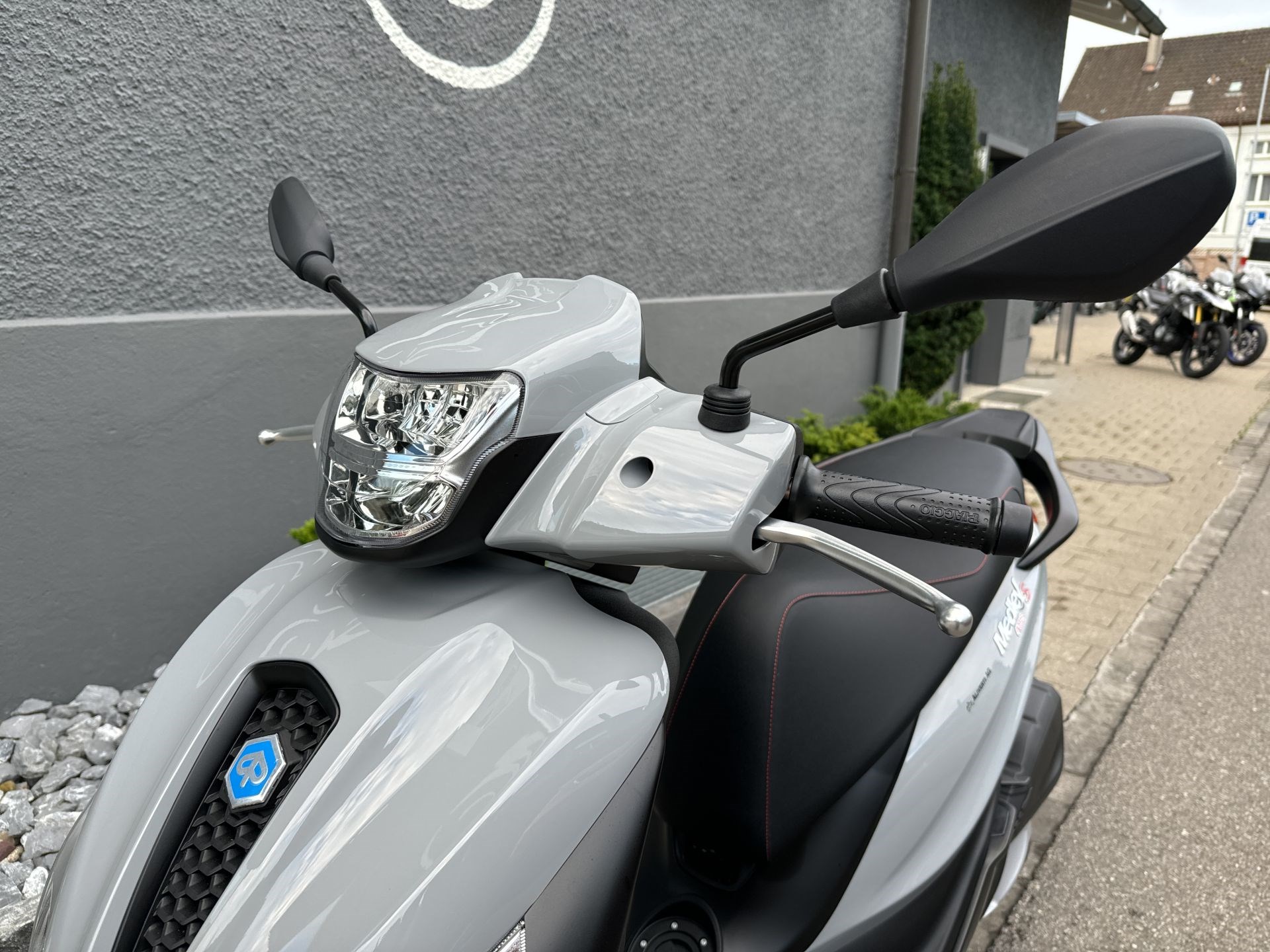 PIAGGIO Medley 125 Sport-showroom-element-1