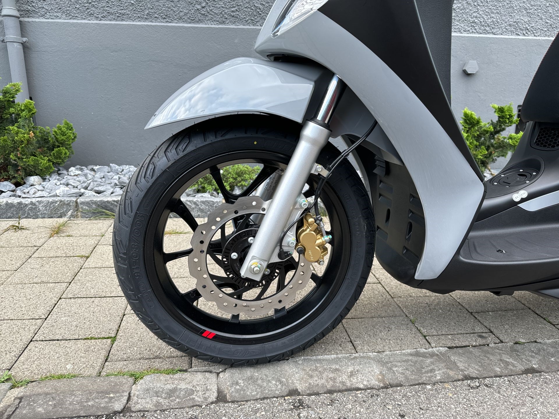 PIAGGIO Medley 125 Sport-showroom-element-2