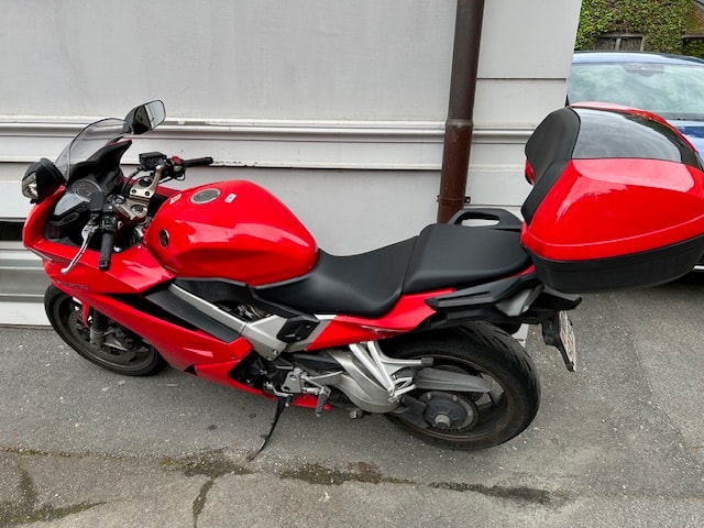 HONDA VFR 800 F ABS-image-2