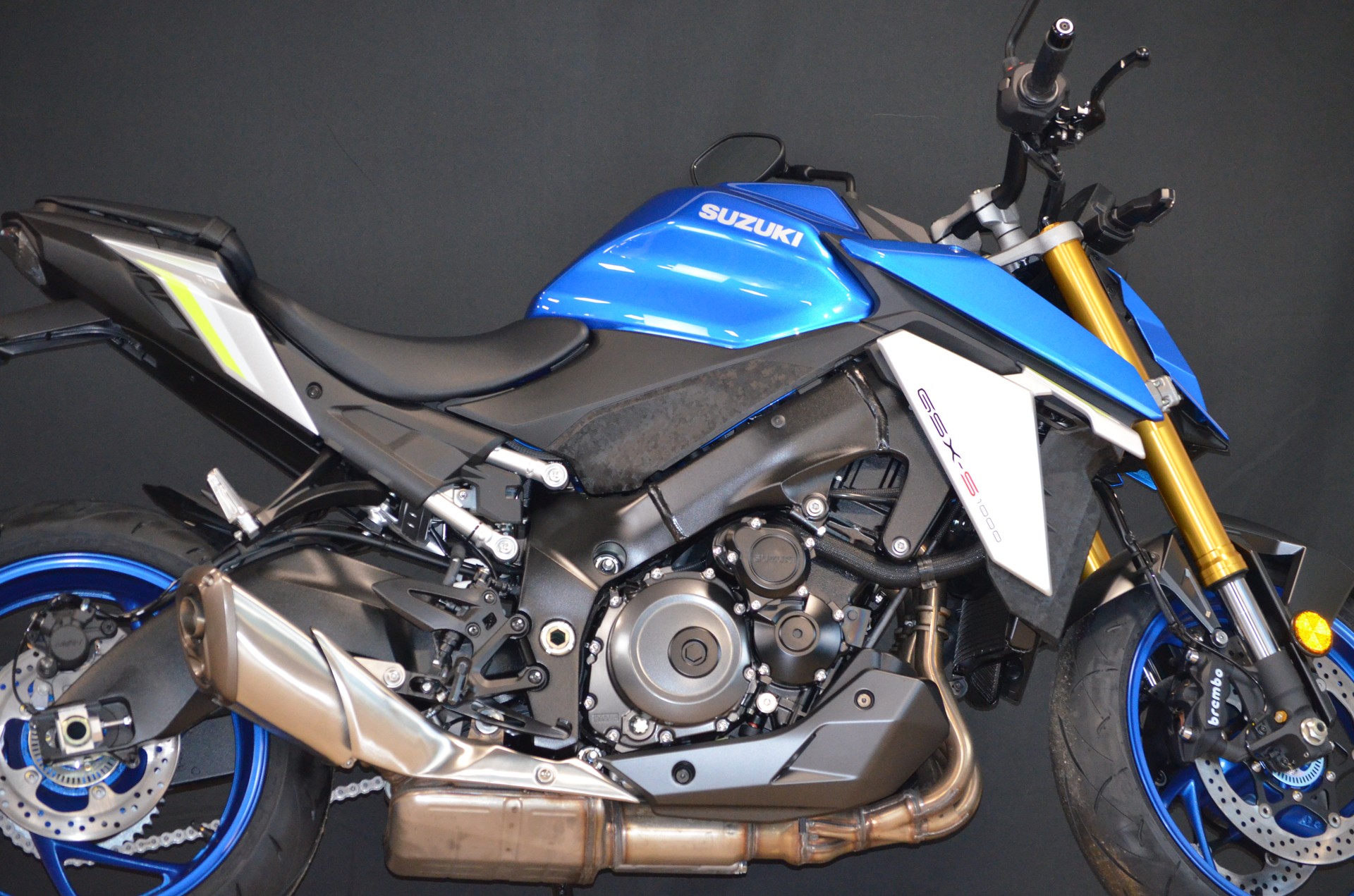 SUZUKI GSX-S 1000-showroom-element-3