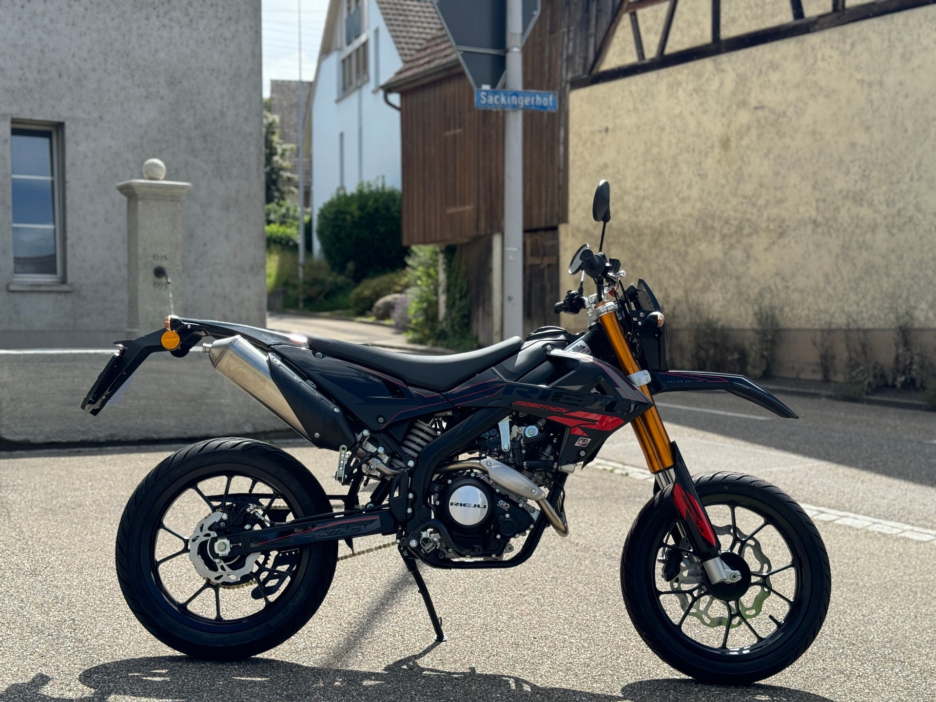 RIEJU MRT 125 EU-showroom-element-1