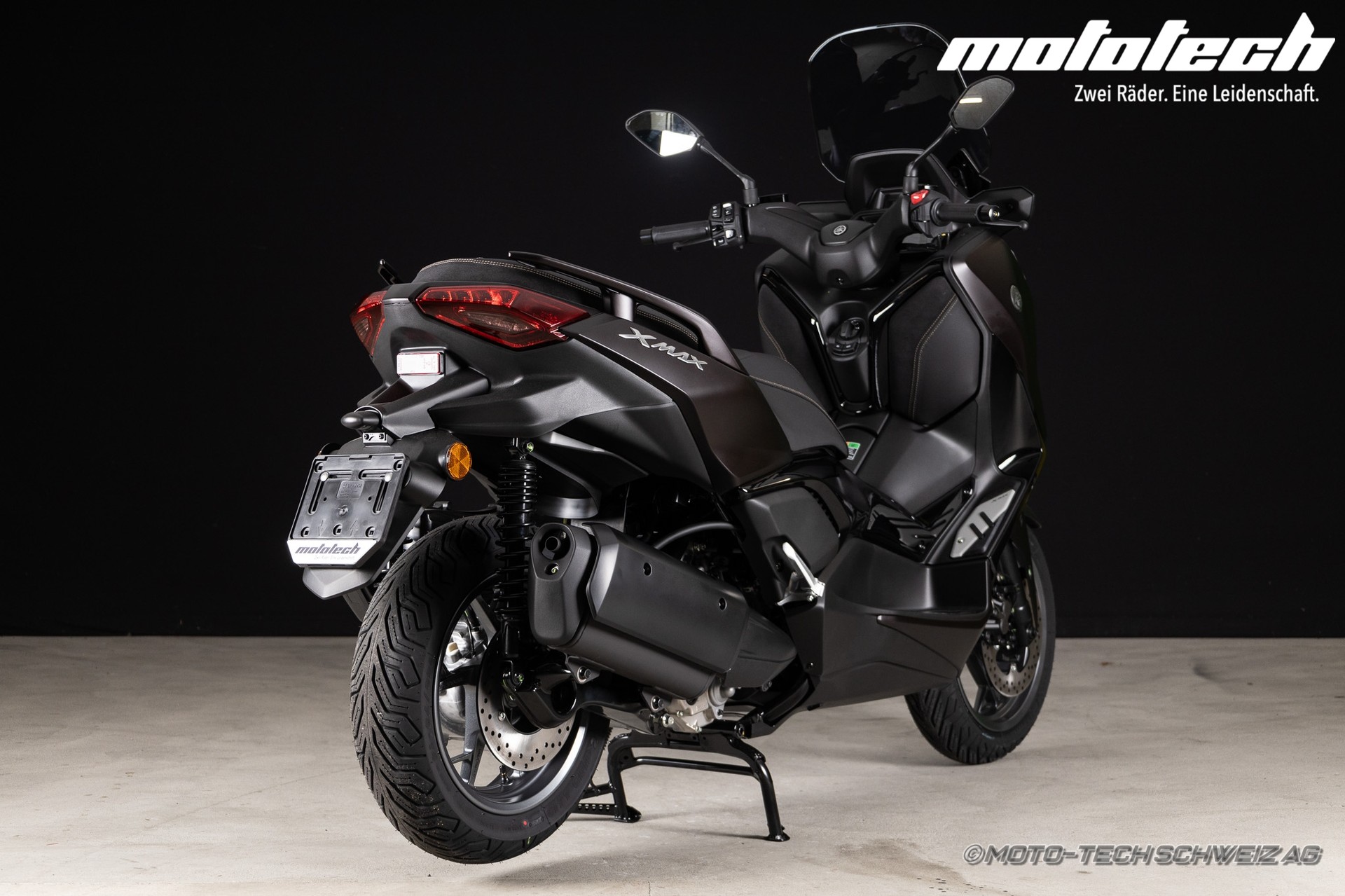 YAMAHA X-Max 300 Tech Max-showroom-element-2